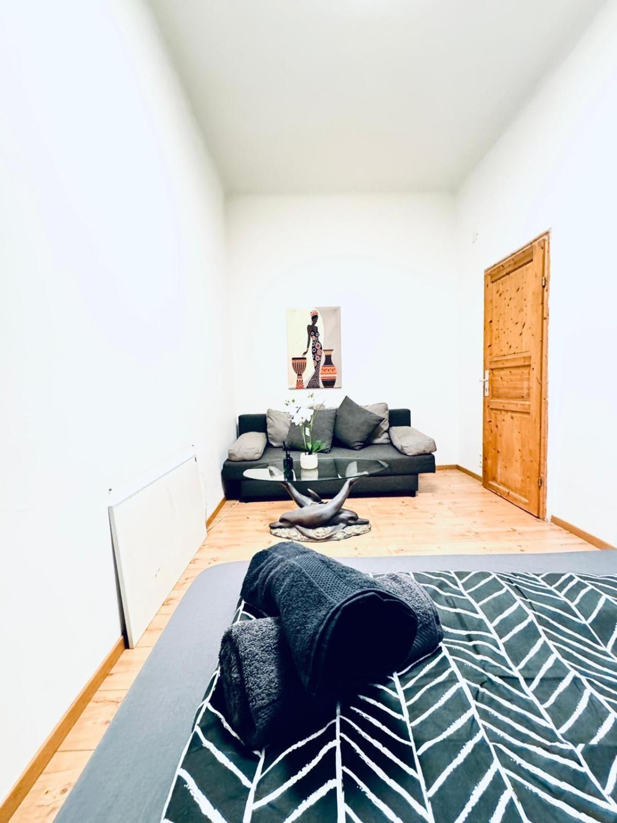 Cozy 4br For Up To 12people, 10minutes To Fac Platz Apartment *
