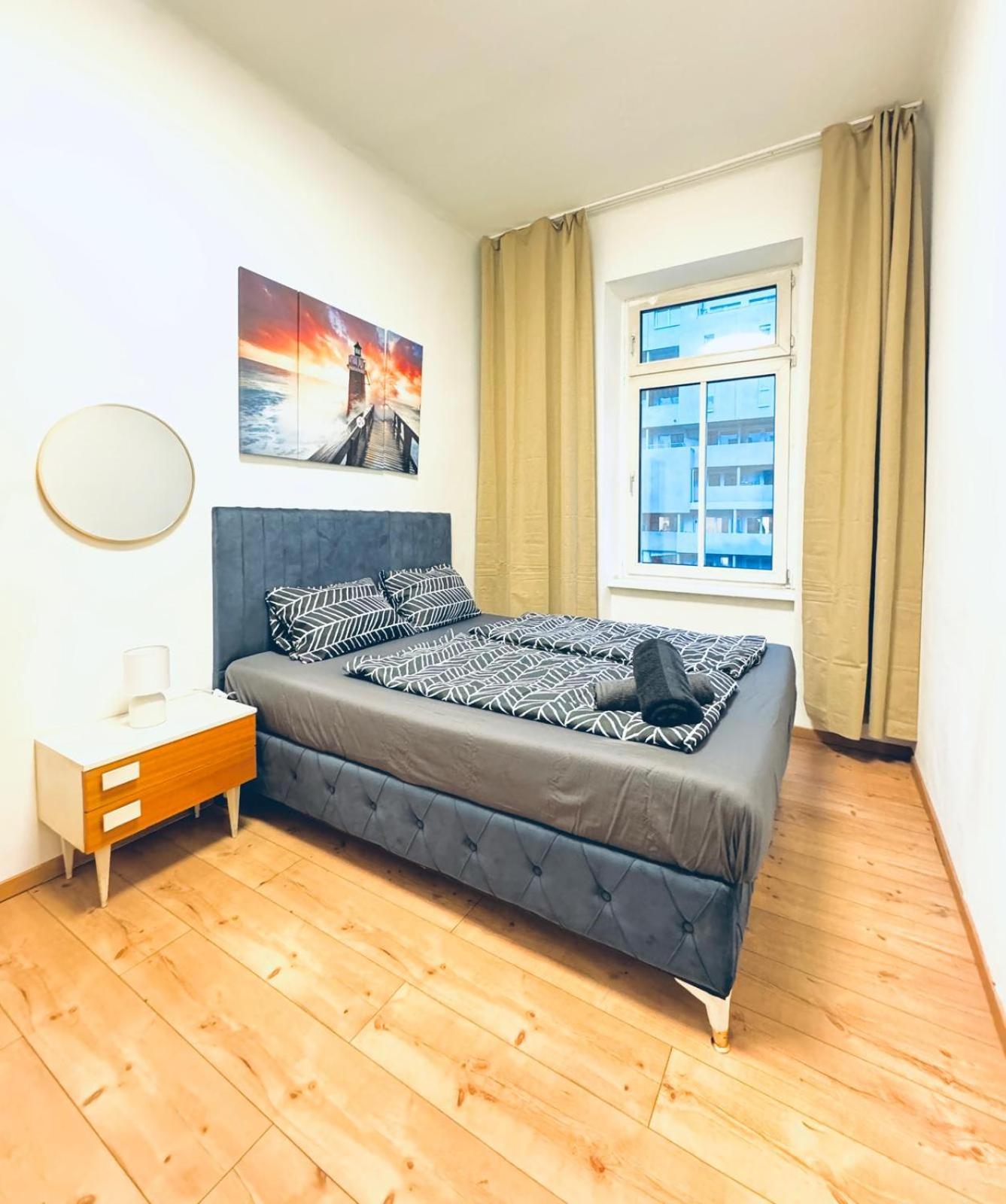 Apartment Cozy 4br For Up To 12people, 10minutes To Fac Platz *