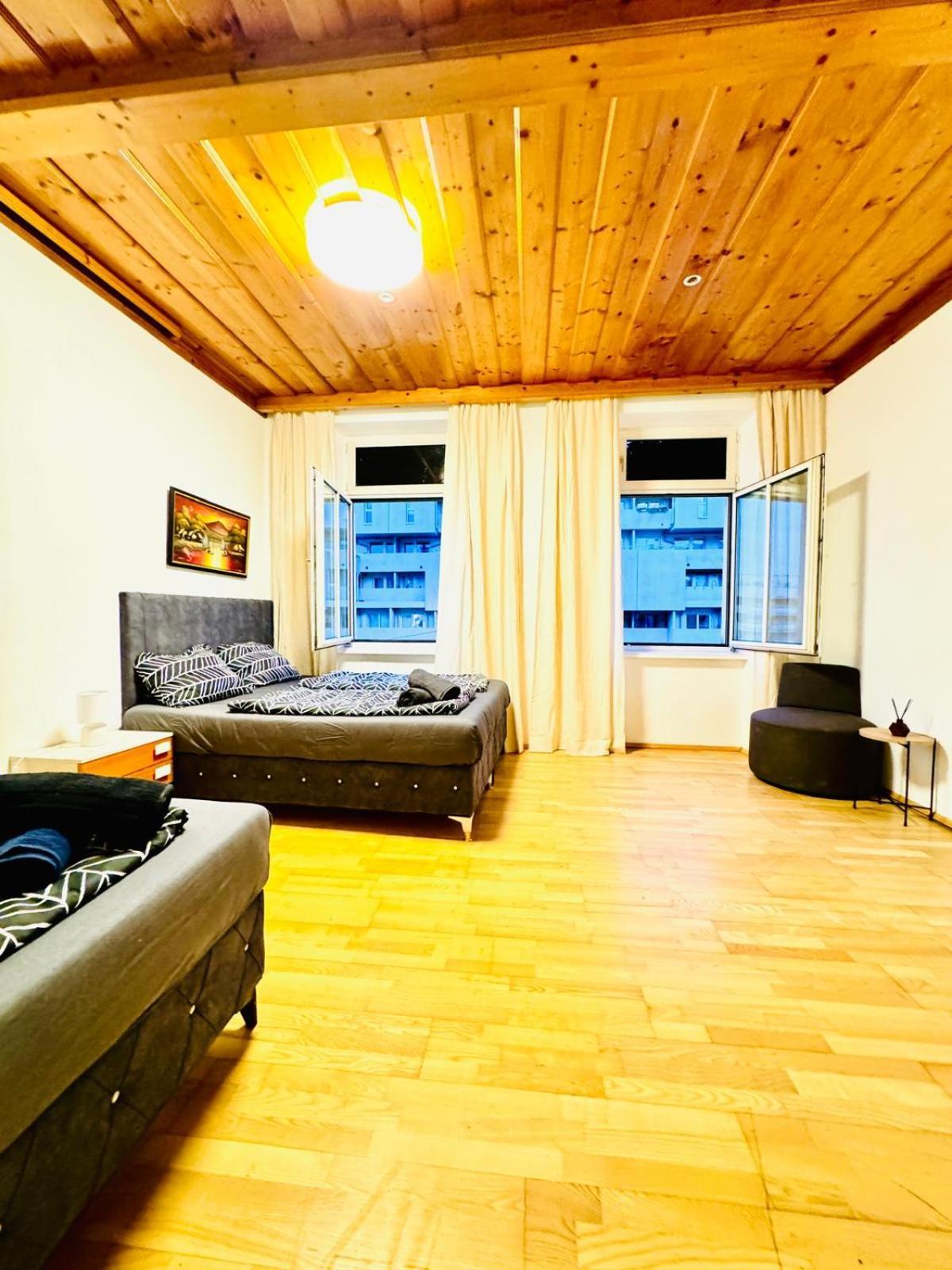 Cozy 4br For Up To 12people, 10minutes To Fac Platz Apartment