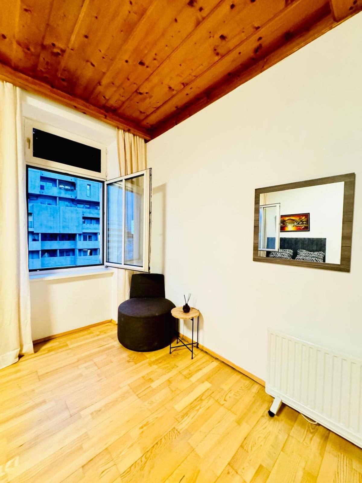 Apartment Cozy 4br For Up To 12people, 10minutes To Fac Platz