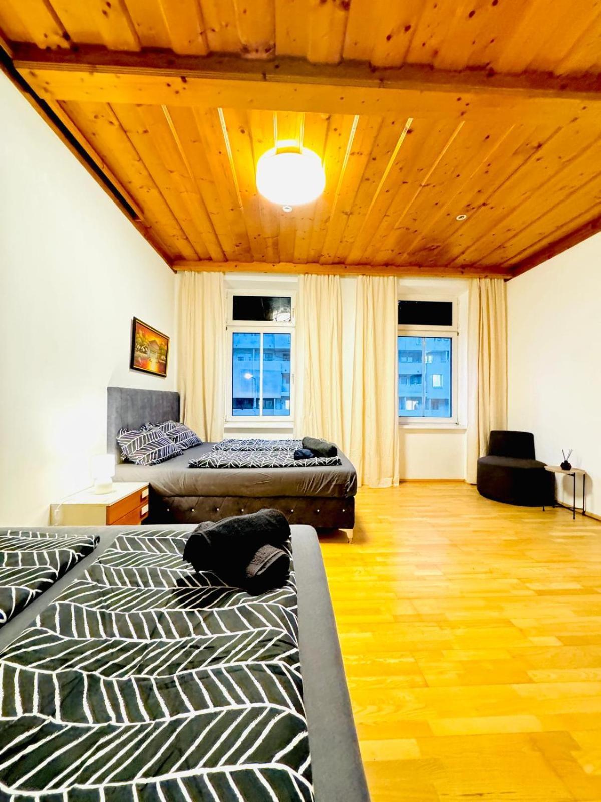 Cozy 4br For Up To 12people, 10minutes To Fac Platz Apartment