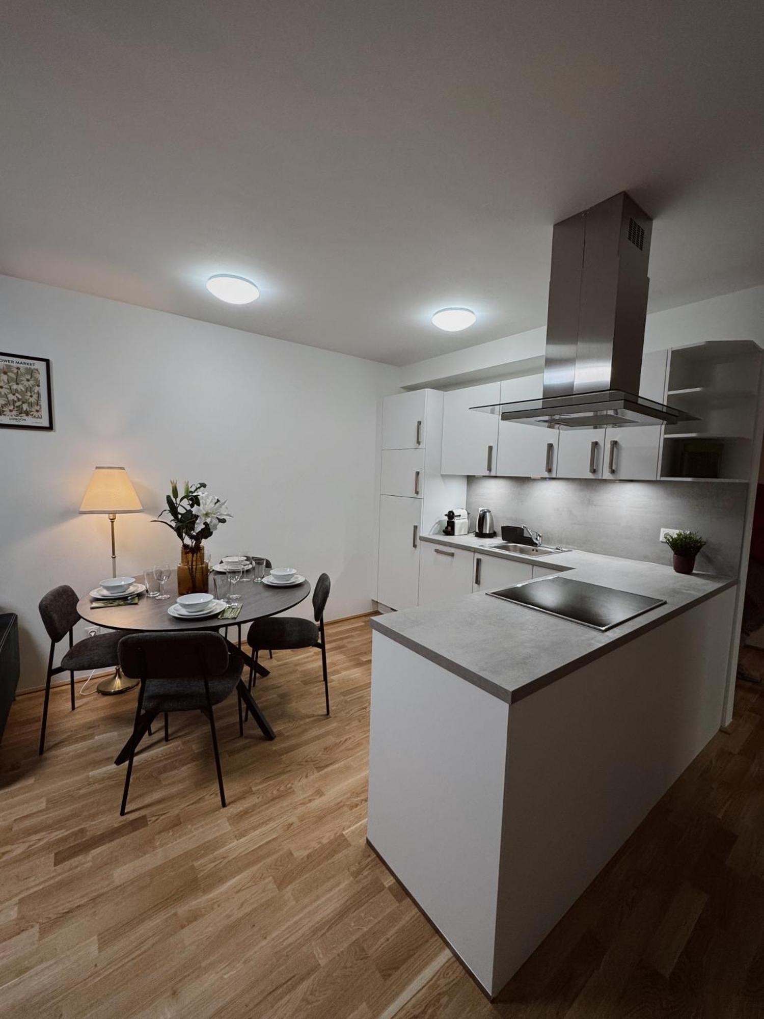 Urban Living Ferchergasse Apartment