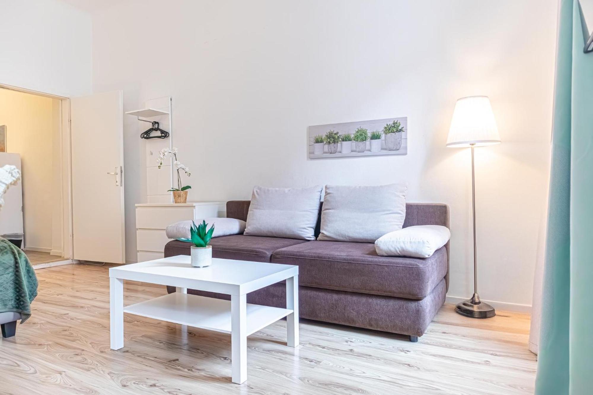 Charming 2br With Location In Apartment