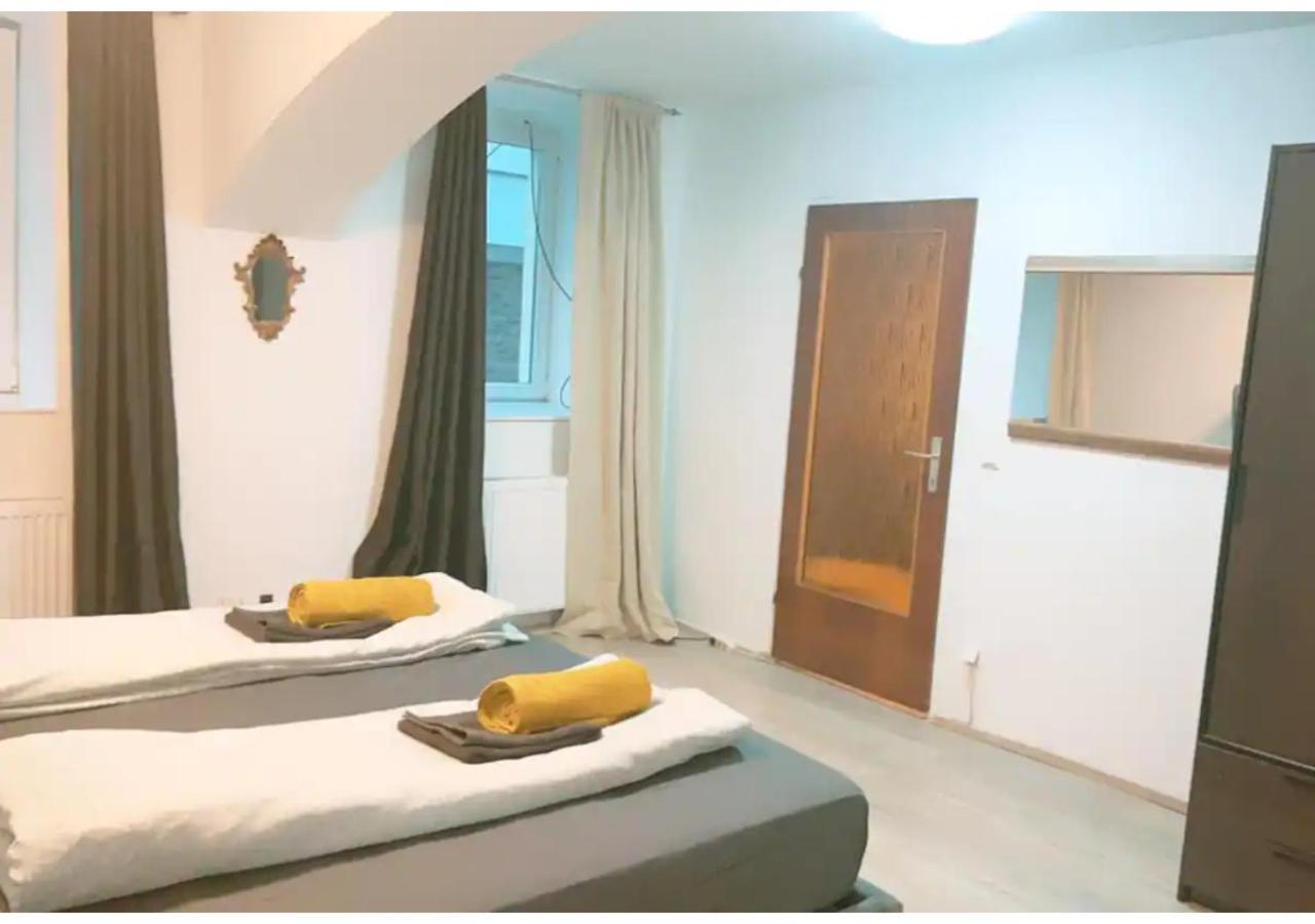 Lovely Near Amusement Park With Free Wifi Apartment *