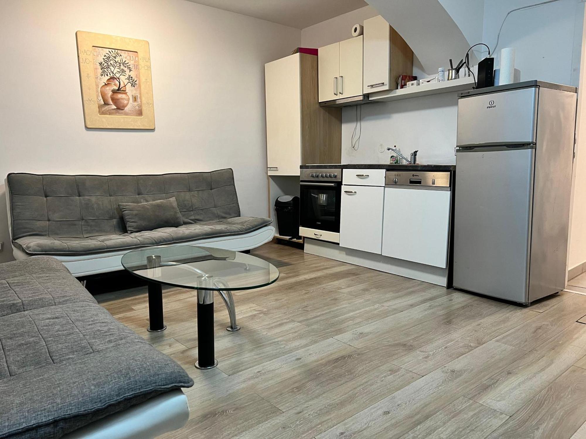 Lovely Near Amusement Park With Free Wifi Apartment