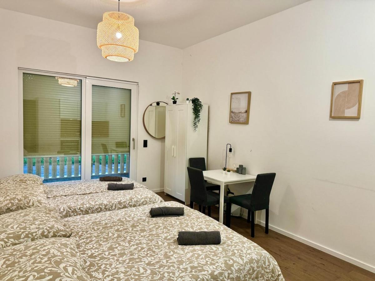 Modern Studio With Free Parking Apartment