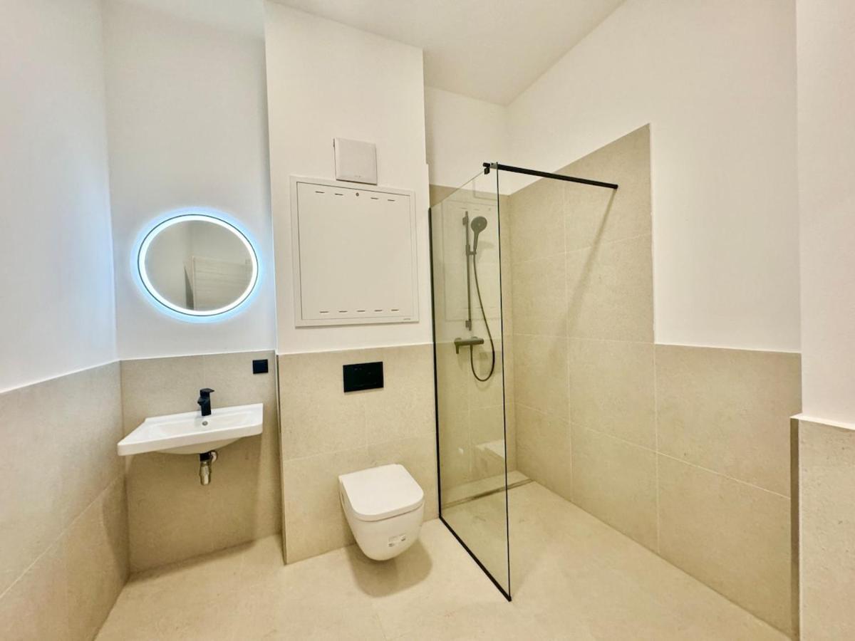 Apartment Modern Studio With Free Parking *