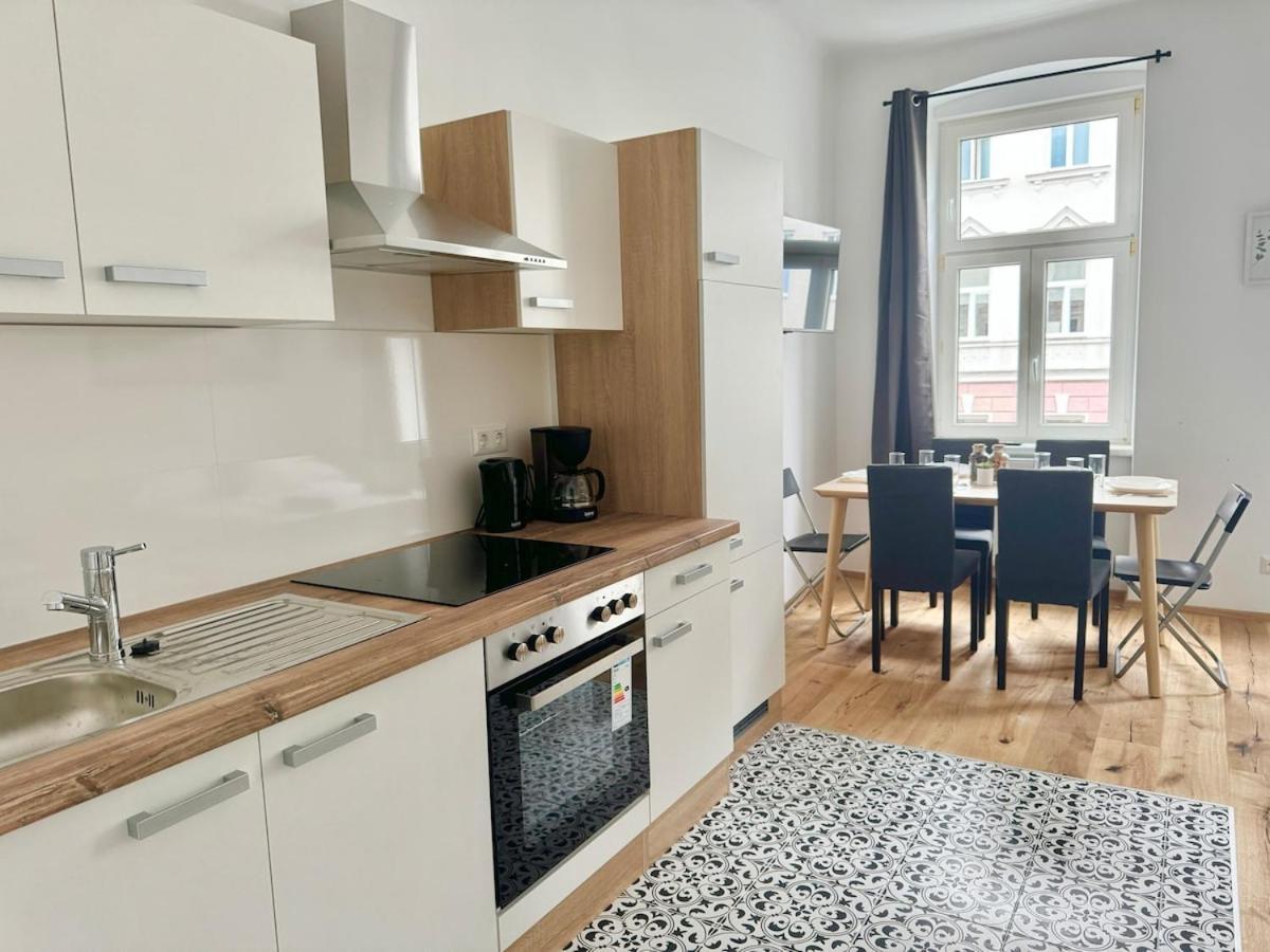 Apartment Stylish & Renovated With Free Parking