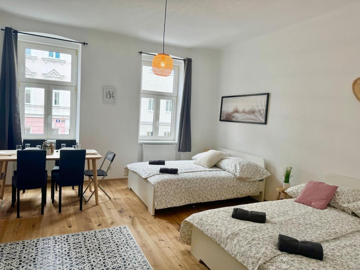 Stylish & Renovated With Free Parking Apartment Vienna