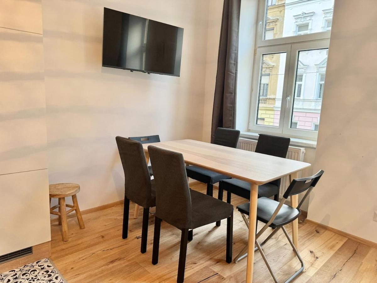 Stylish & Renovated With Free Parking * Vienna