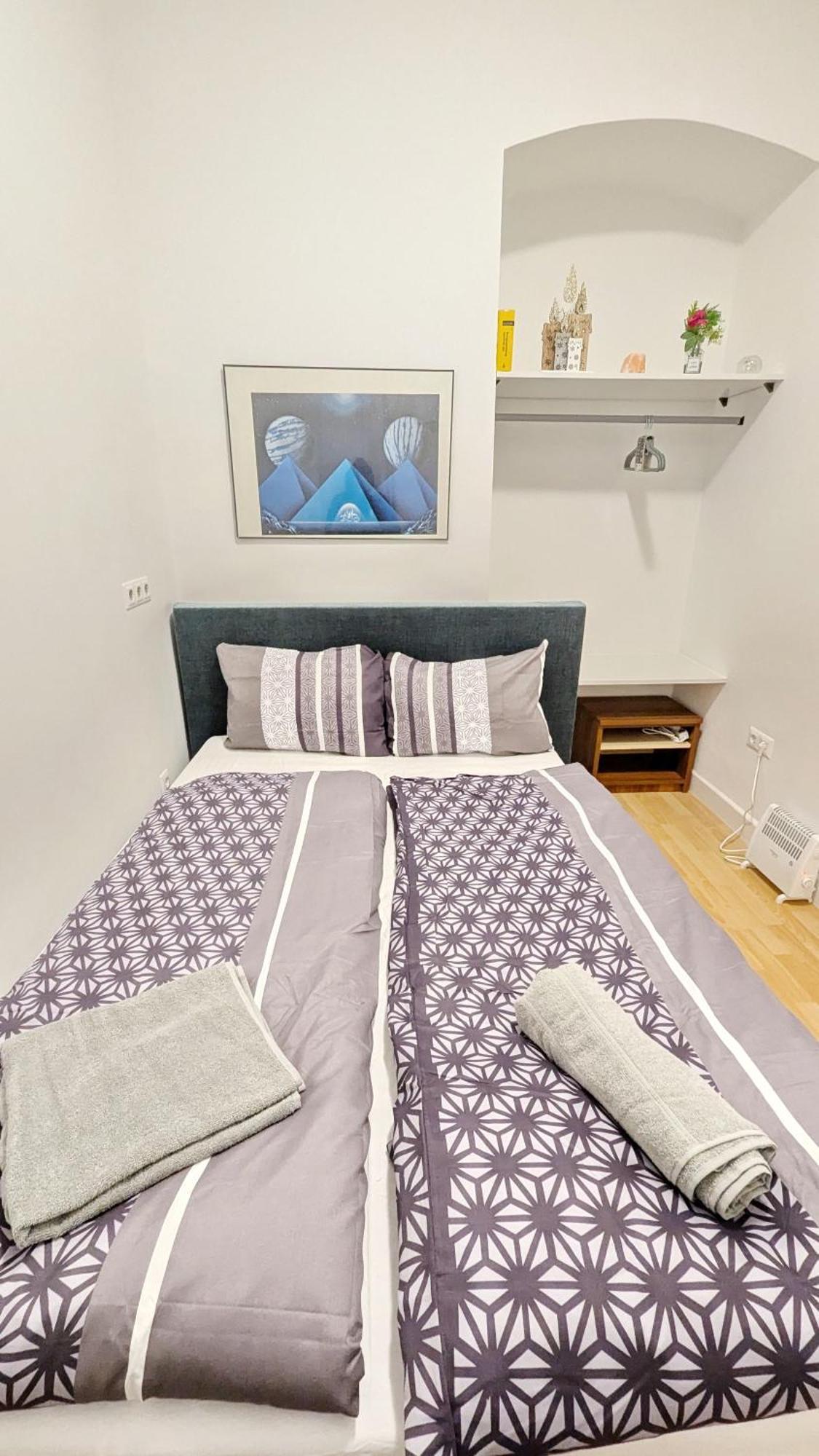 Cozy In Stadthalle Area Homestay