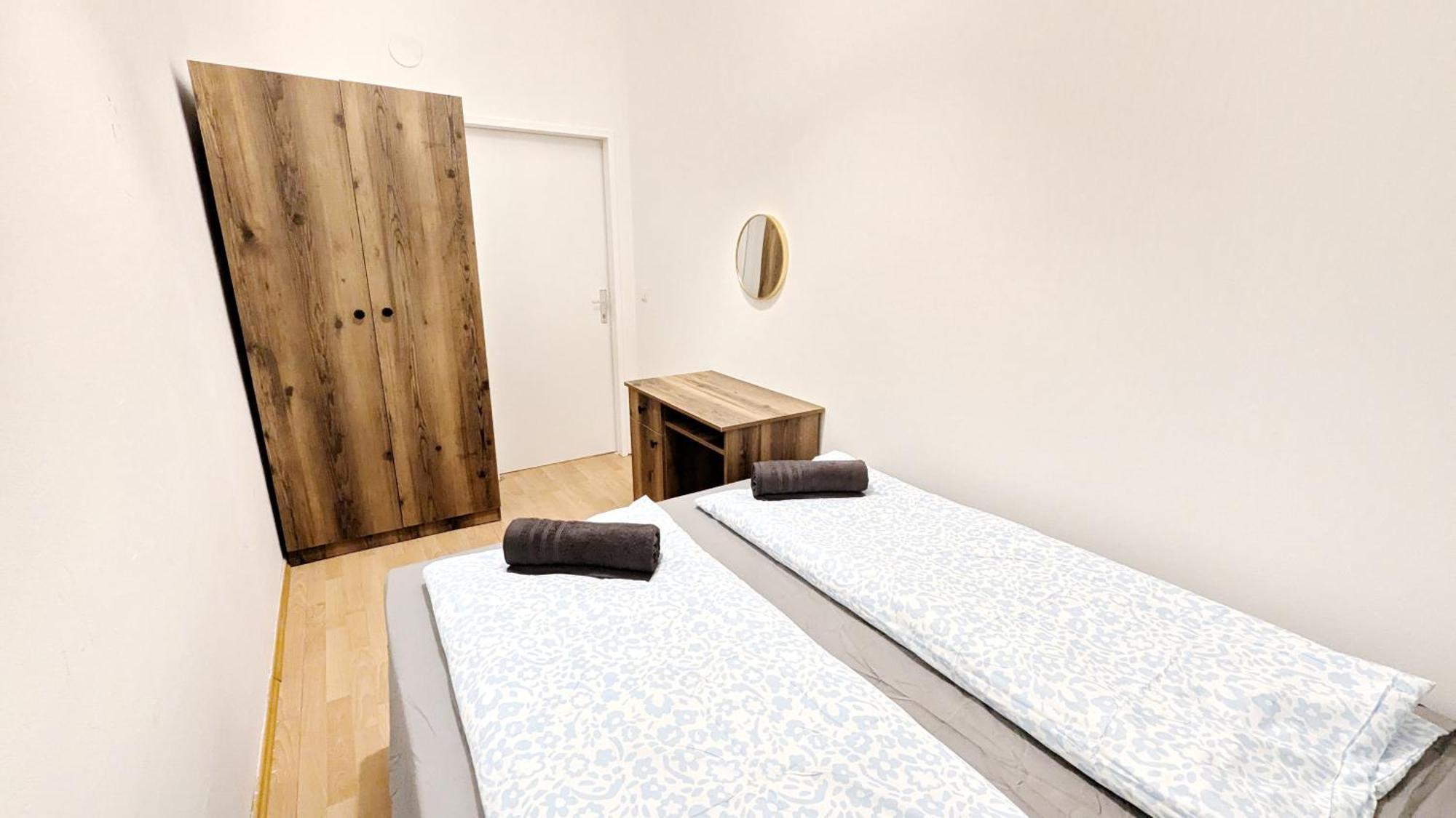 Spacious - 15 Min From Airport & Center, 5 Min From Main-bus Station Ez 7-8 * Vienna