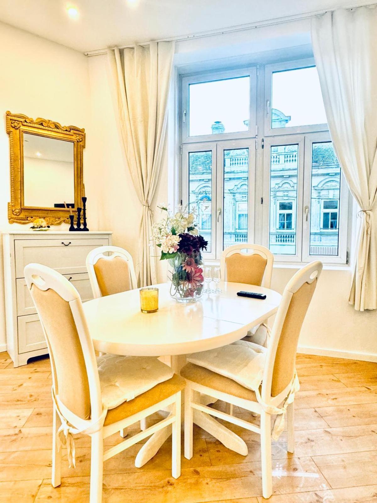 Spacious 3br Shared 11minute Stroll To Atzgersdorf Park