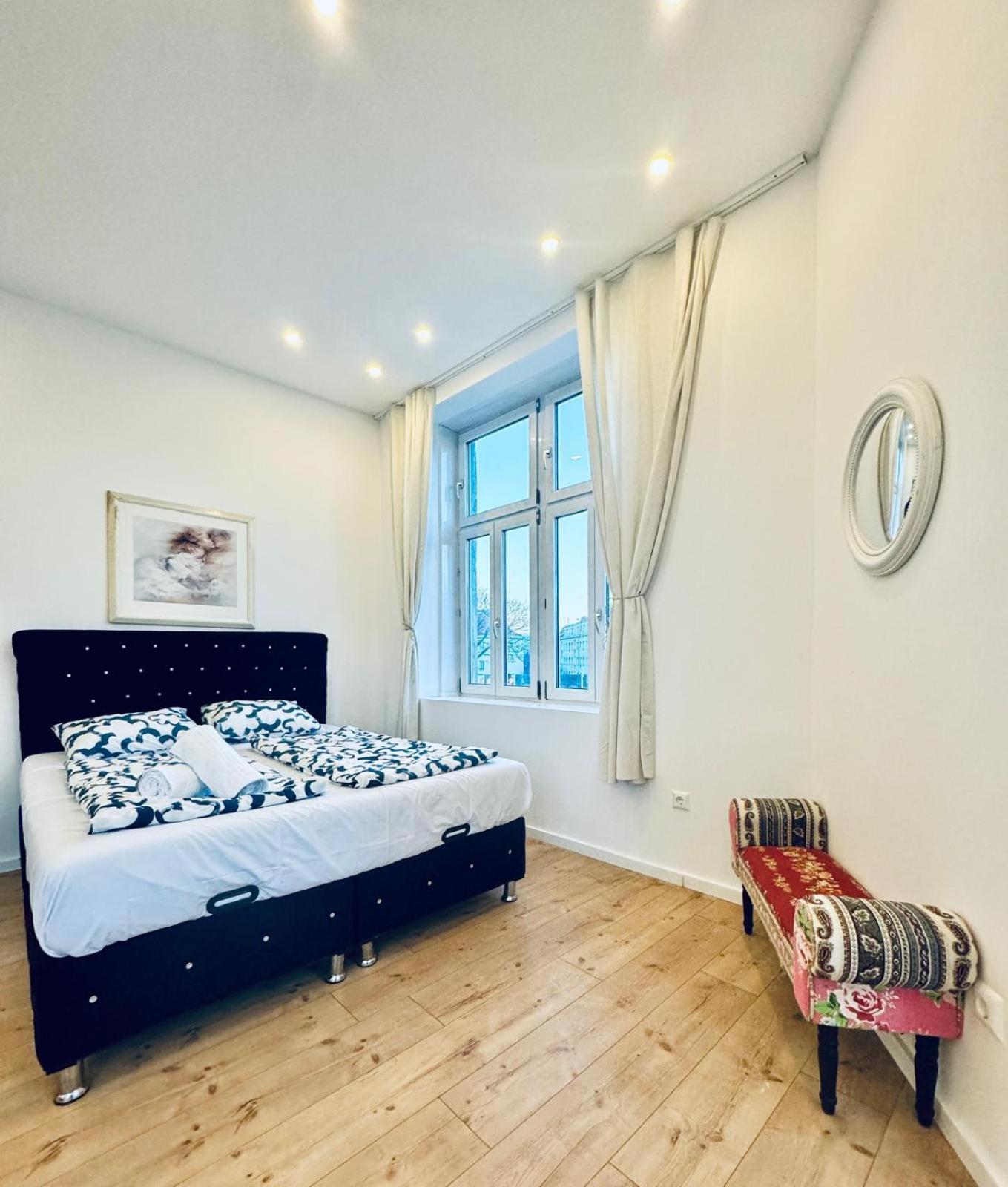 Spacious 3br Shared 11minute Stroll To Atzgersdorf Park