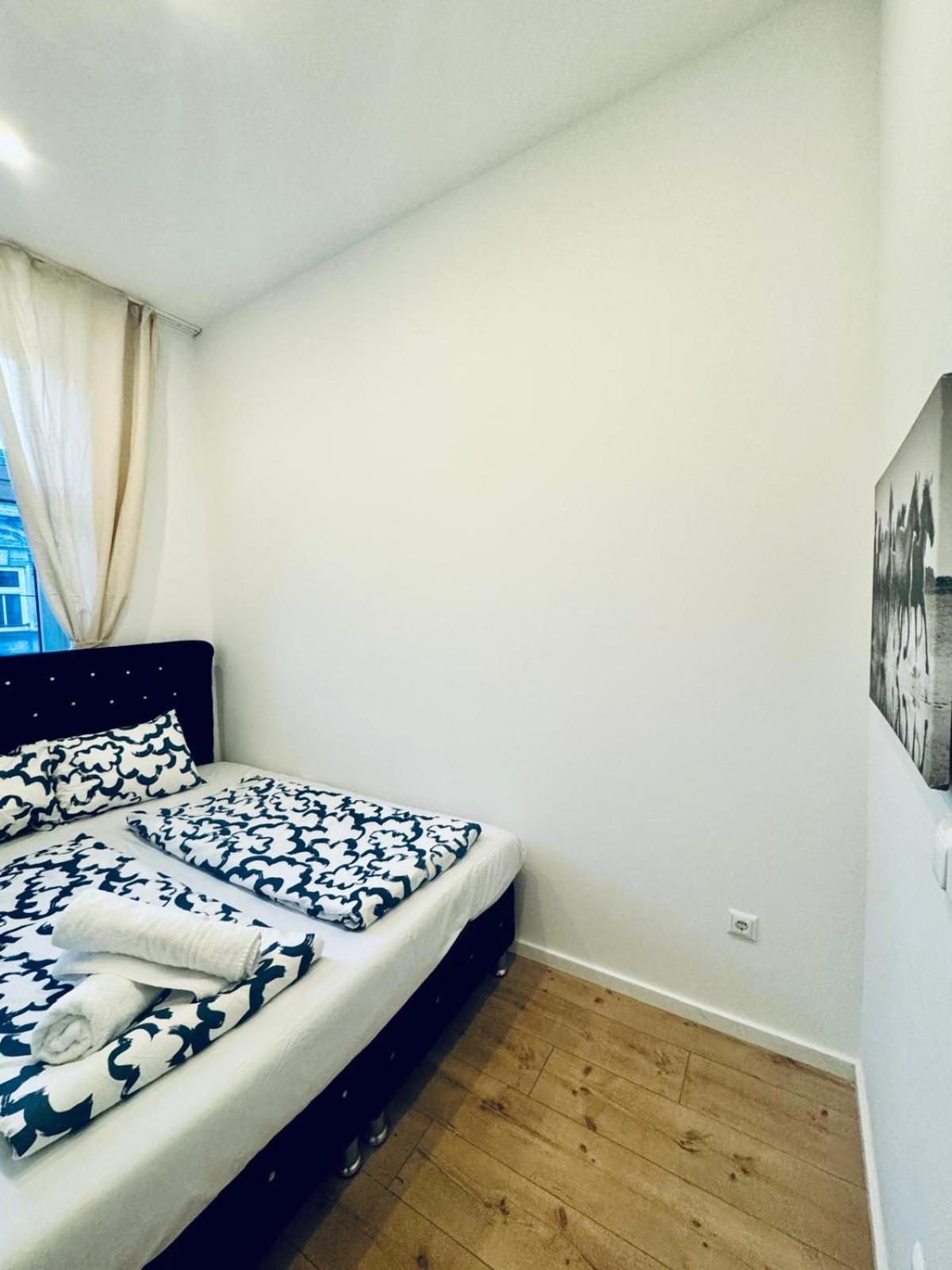 Spacious 3br Shared 11minute Stroll To Atzgersdorf Park