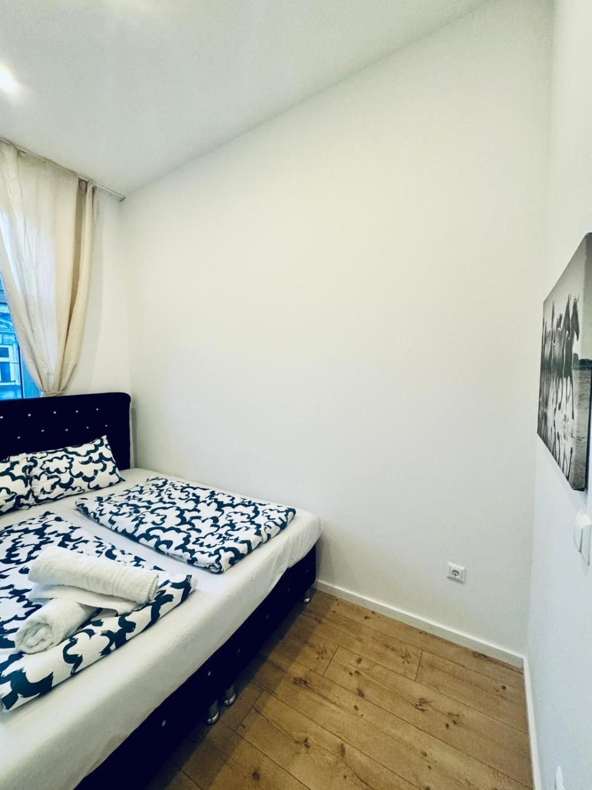 Spacious 3br Shared 11minute Stroll To Atzgersdorf Park *