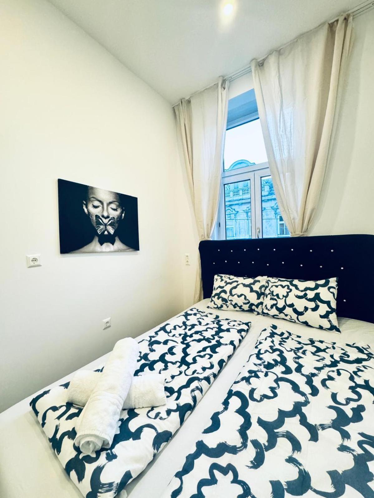 Apartment Spacious 3br Shared 11minute Stroll To Atzgersdorf Park Vienna