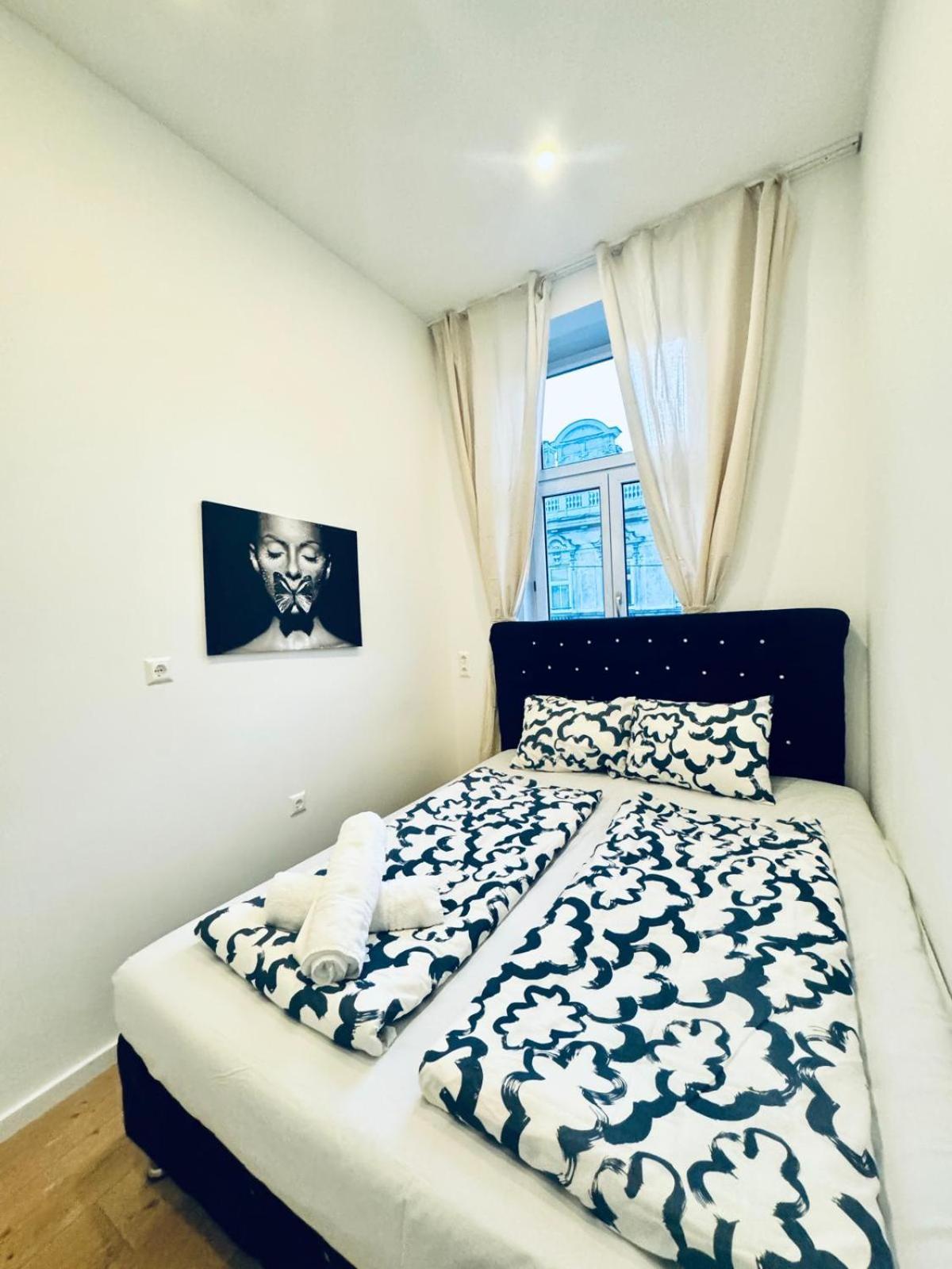 Apartment Spacious 3br Shared 11minute Stroll To Atzgersdorf Park *