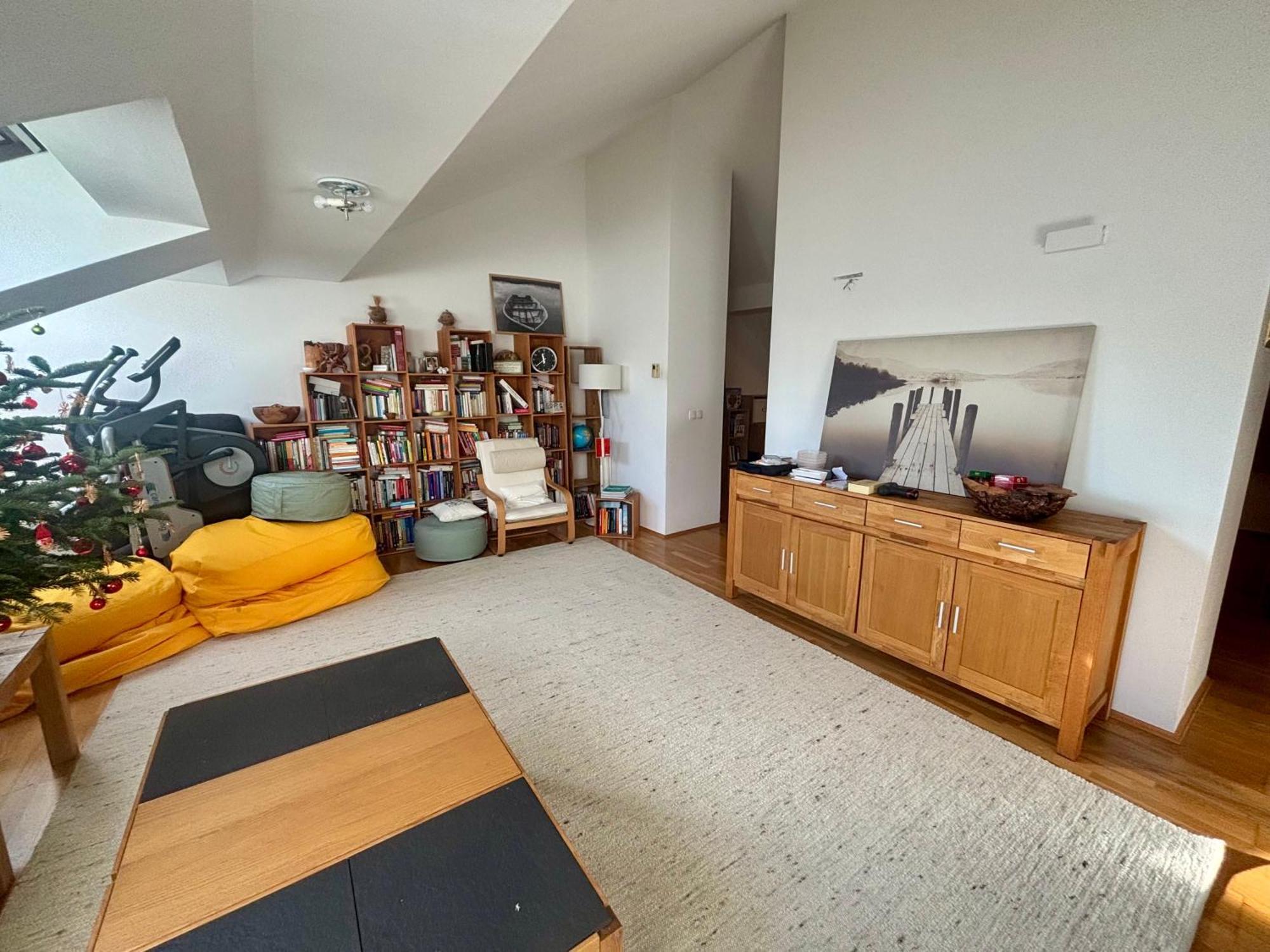 Floor With View Apartment *