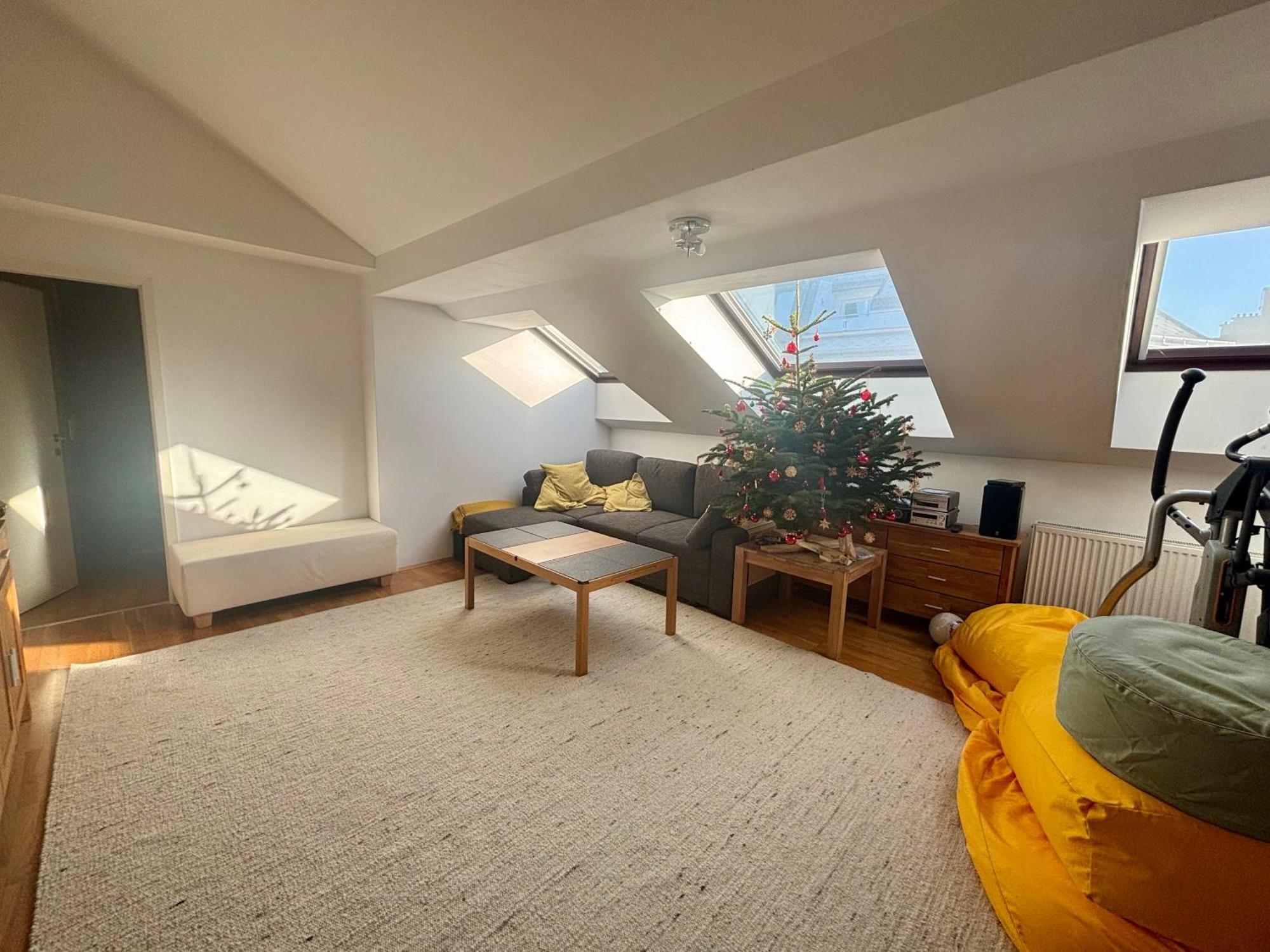 Floor With View *