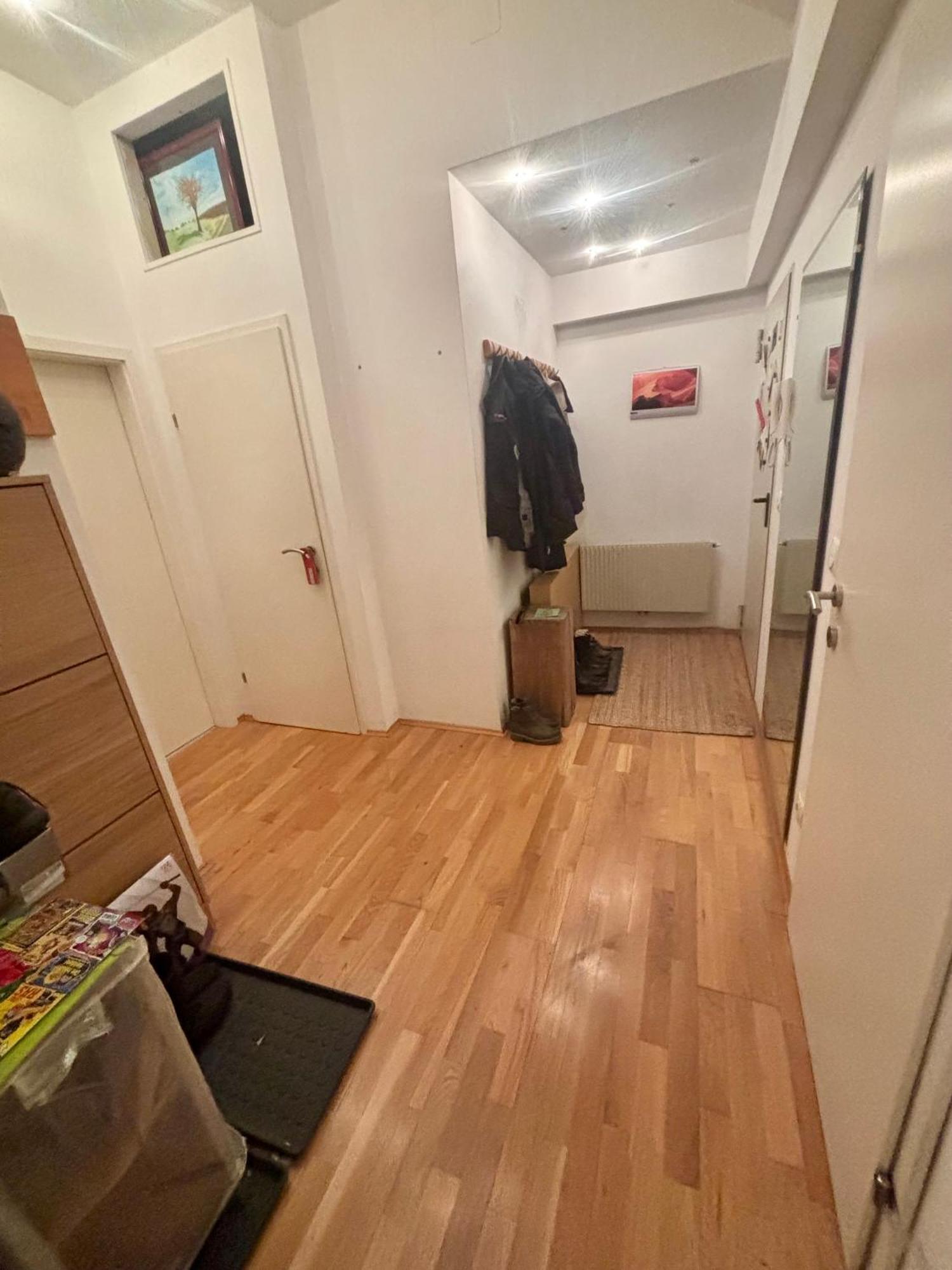 Floor With View Apartment *