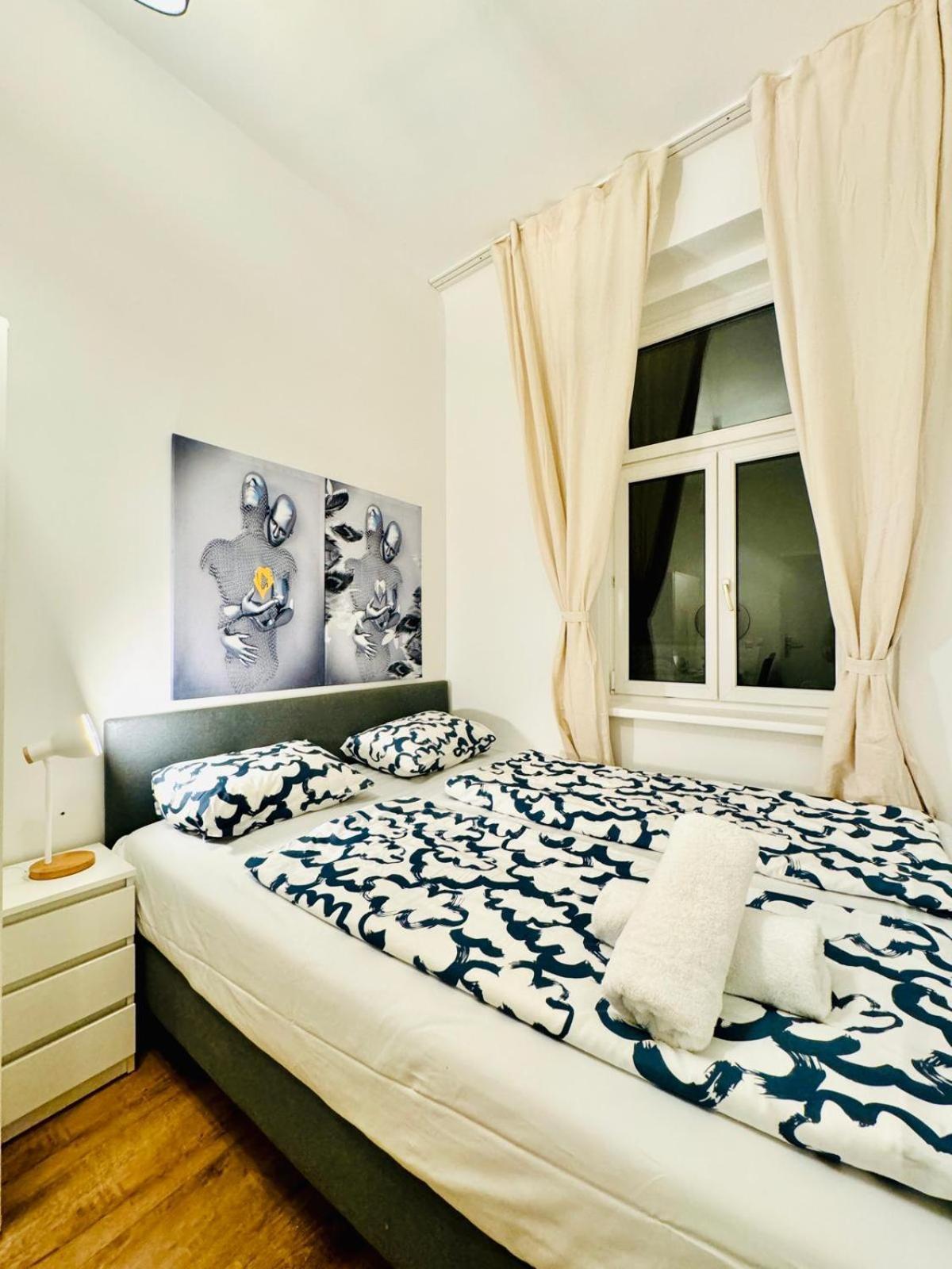 Charming 5br Shared Apt, Minutes From Atzgersdorf Apartment Vienna