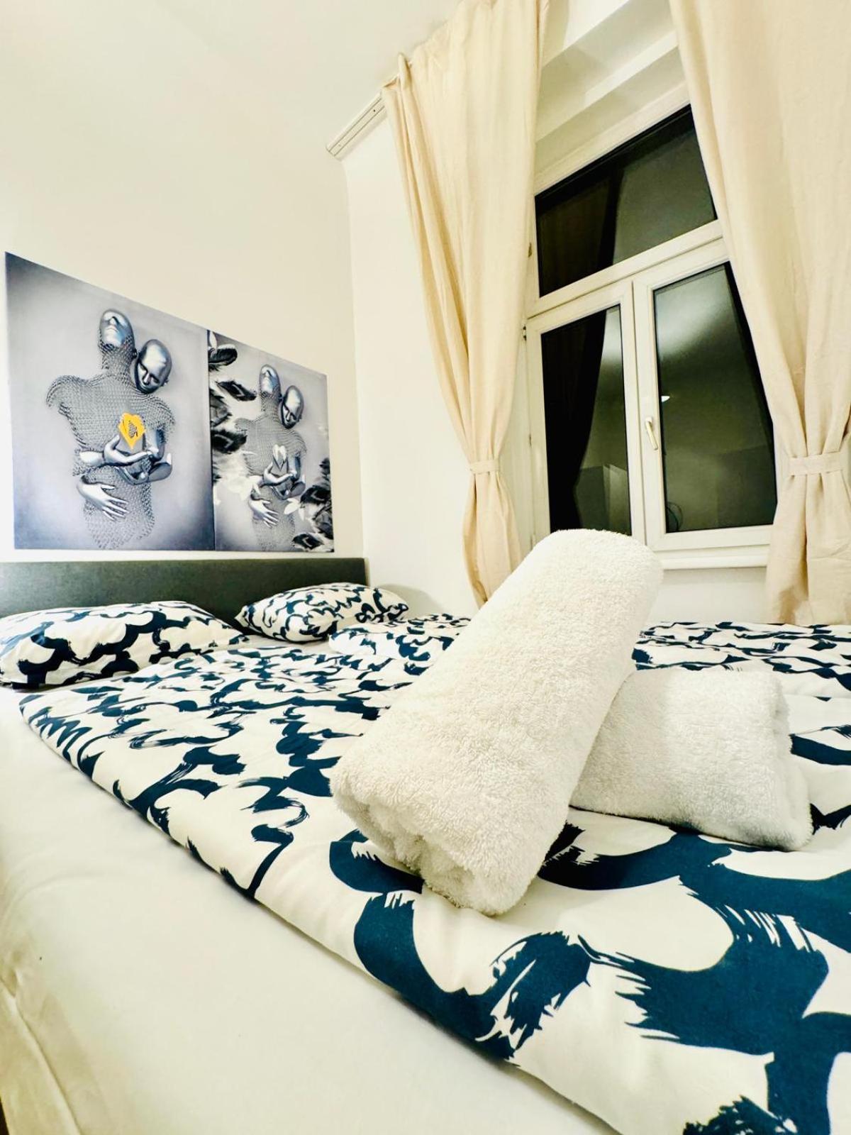 Charming 5br Shared Apt, Minutes From Atzgersdorf Apartment