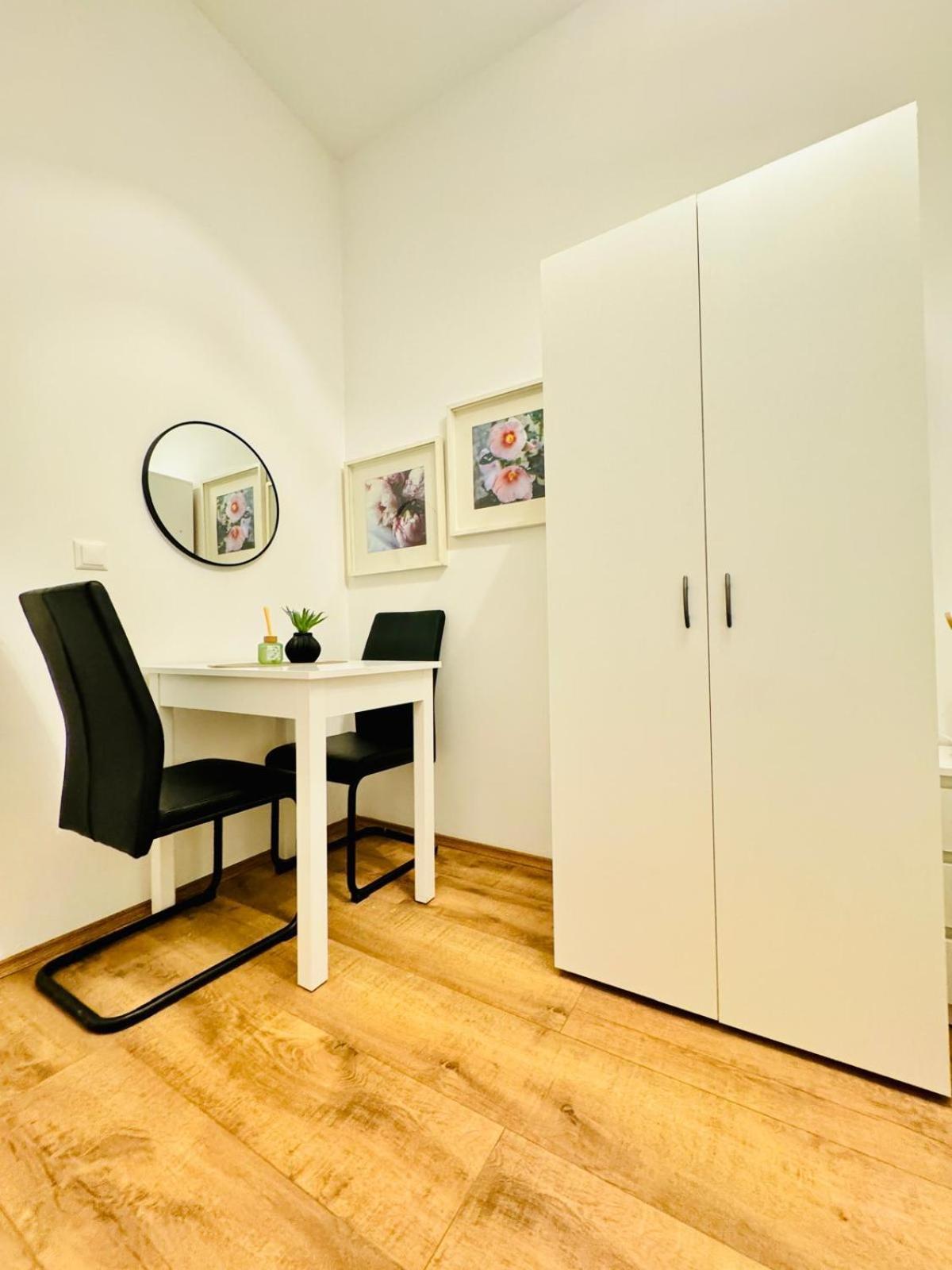 Apartment Charming 5br Shared Apt, Minutes From Atzgersdorf *