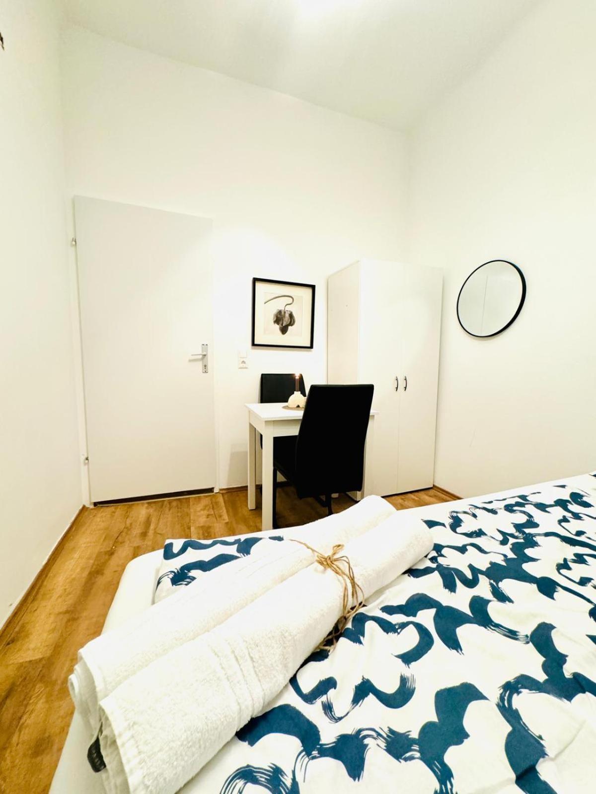 Charming 5br Shared Apt, Minutes From Atzgersdorf Apartment *