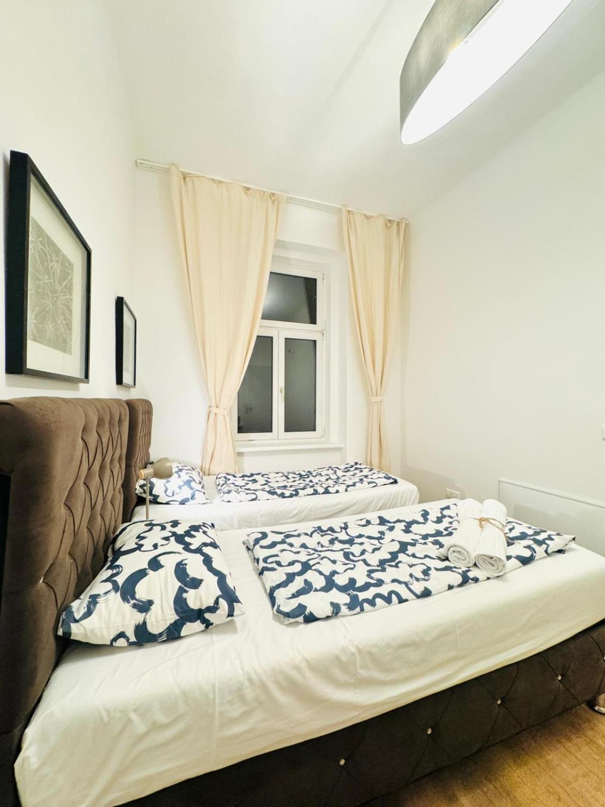Charming 5br Shared Apt, Minutes From Atzgersdorf *
