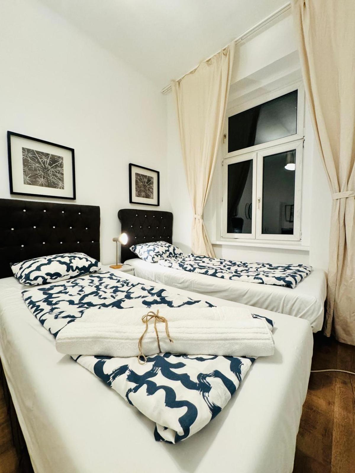 Charming 5br Shared Apt, Minutes From Atzgersdorf Apartment *