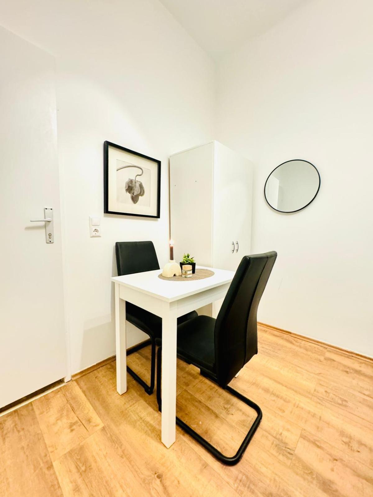 Apartment Charming 5br Shared Apt, Minutes From Atzgersdorf *