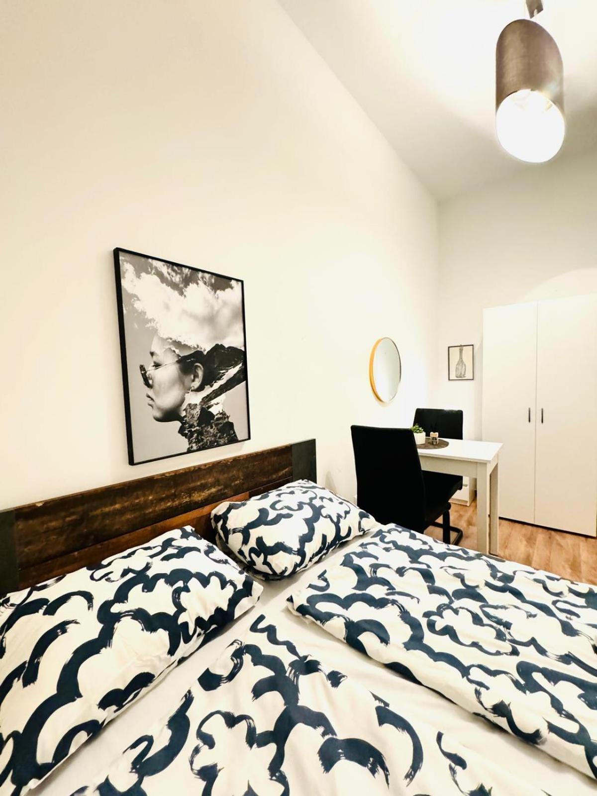 Charming 5br Shared Apt, Minutes From Atzgersdorf Apartment Vienna