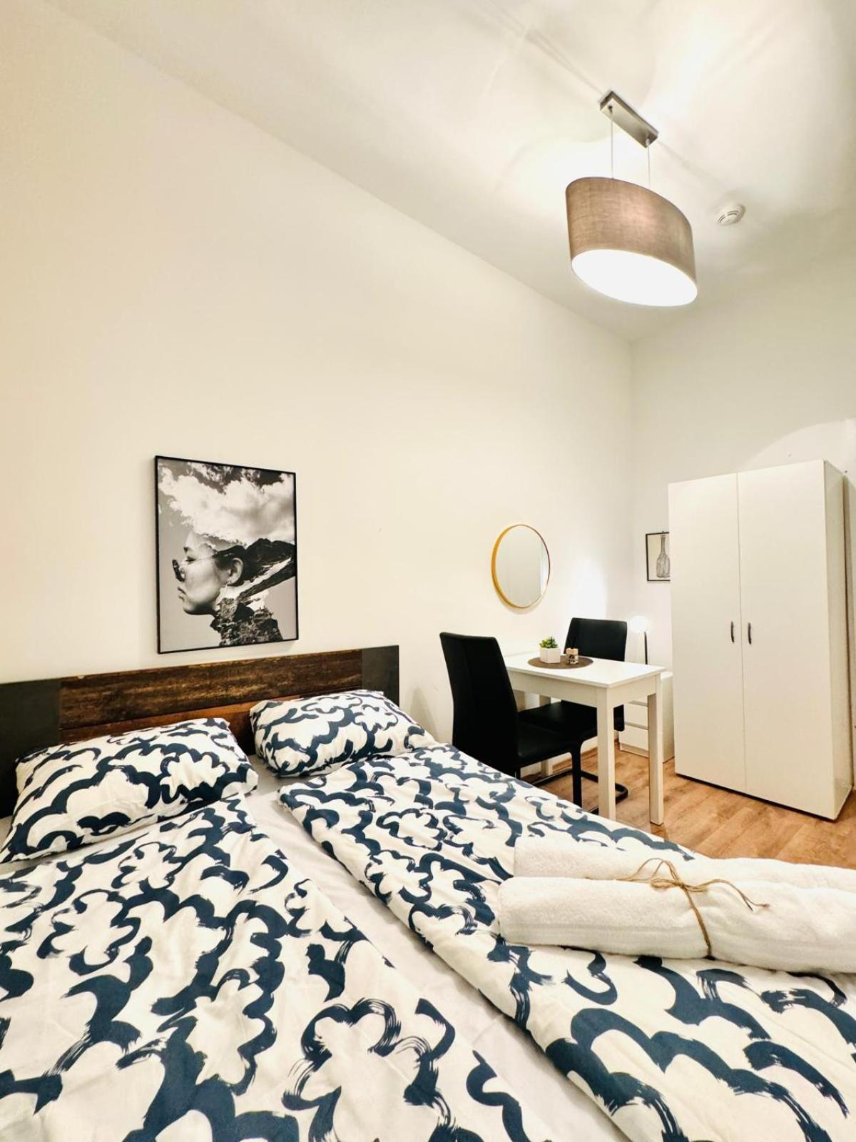 Charming 5br Shared Apt, Minutes From Atzgersdorf Apartment