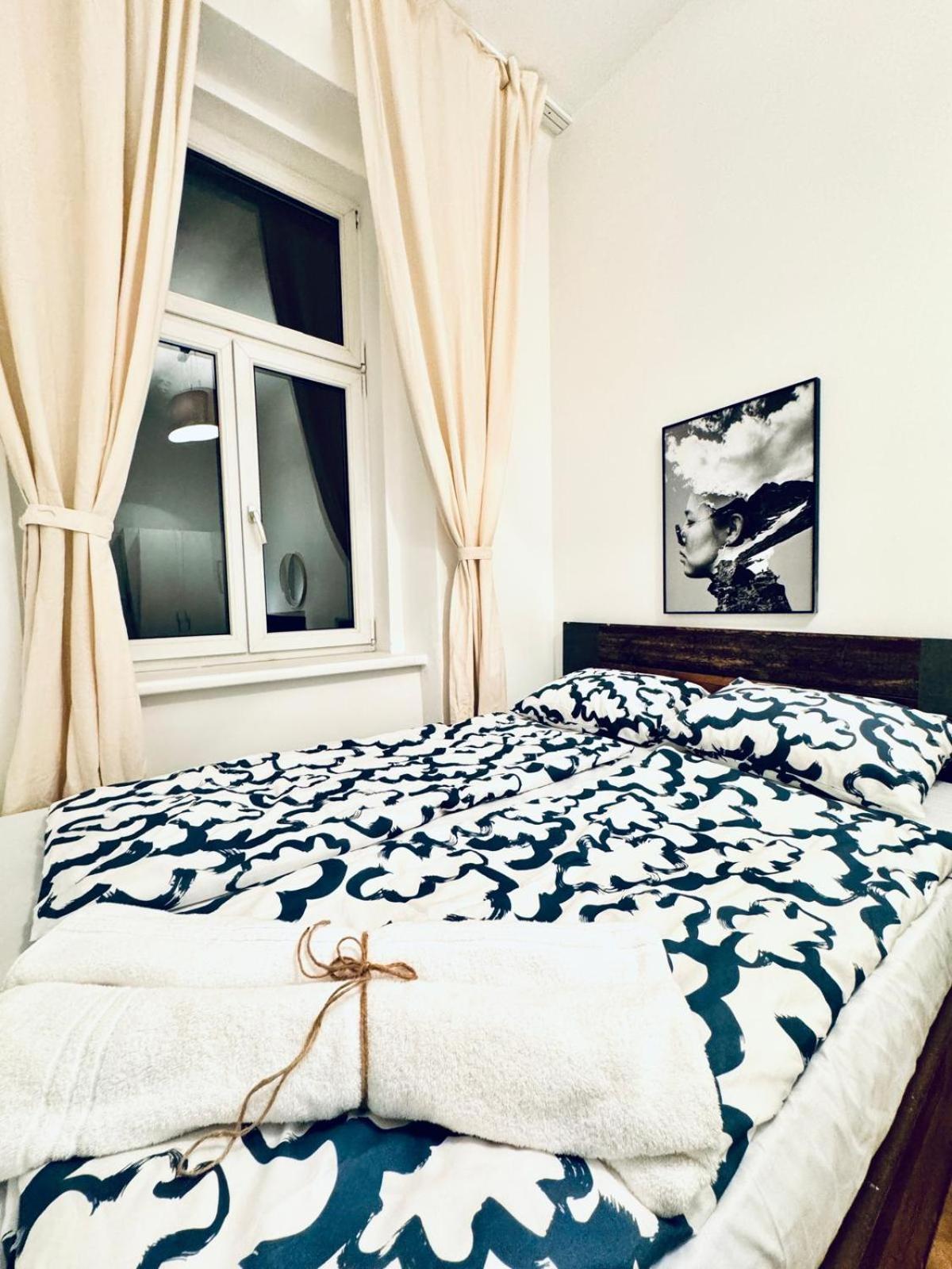 Apartment Charming 5br Shared Apt, Minutes From Atzgersdorf Vienna