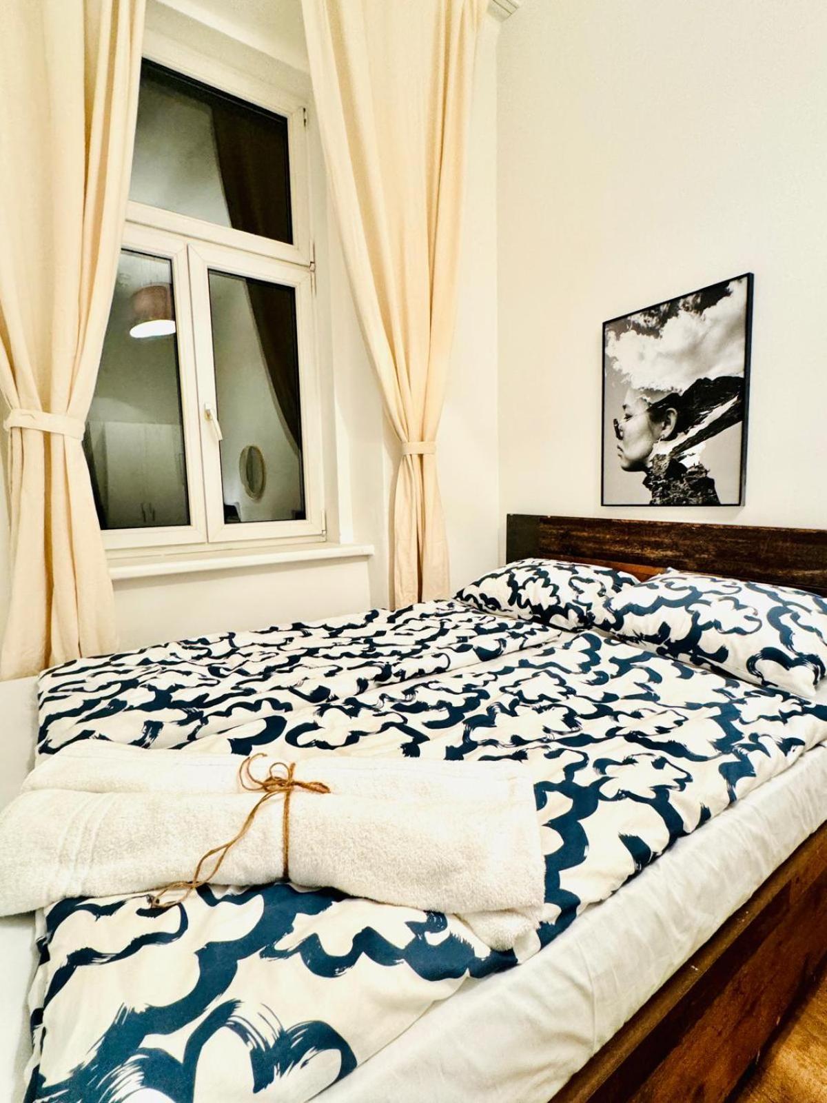 Charming 5br Shared Apt, Minutes From Atzgersdorf Apartment *