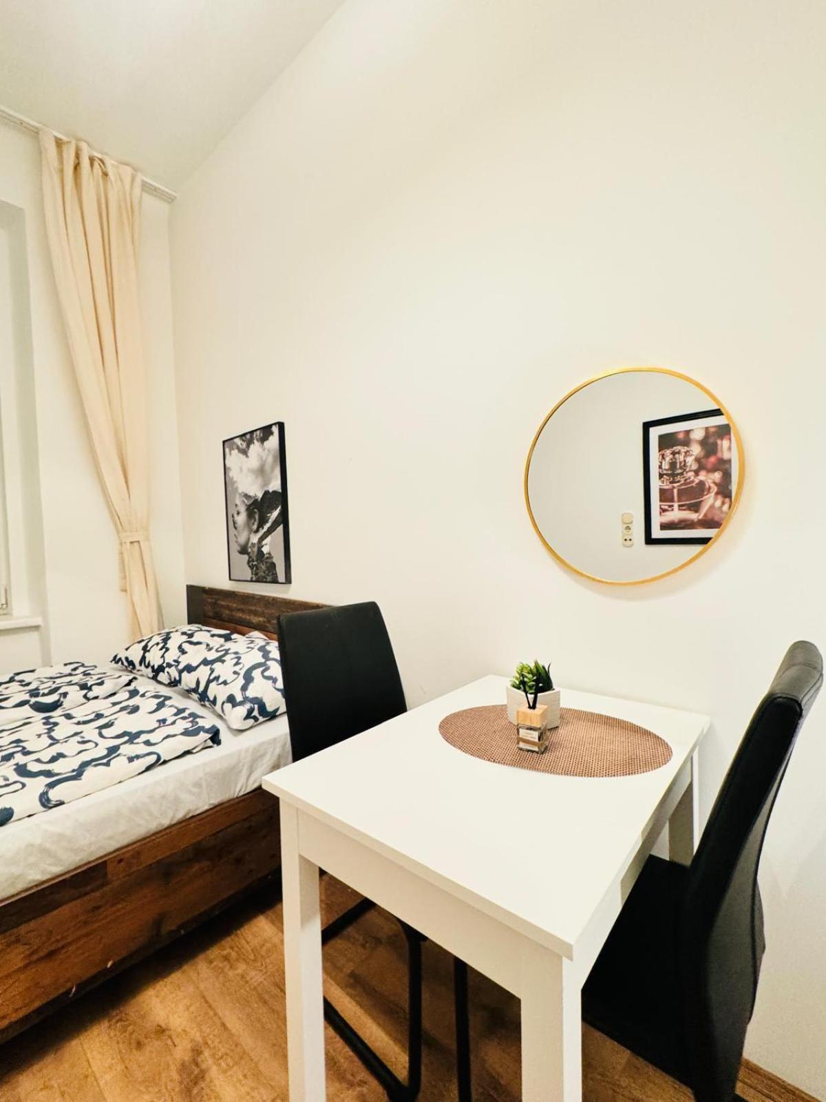 Charming 5br Shared Apt, Minutes From Atzgersdorf *
