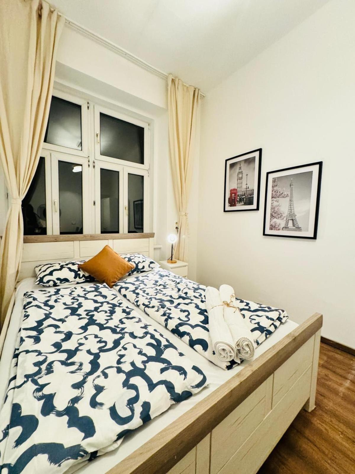 Apartment Charming 5br Shared Apt, Minutes From Atzgersdorf Vienna