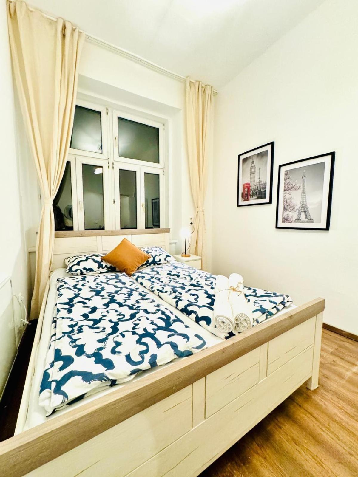 Apartment Charming 5br Shared Apt, Minutes From Atzgersdorf *