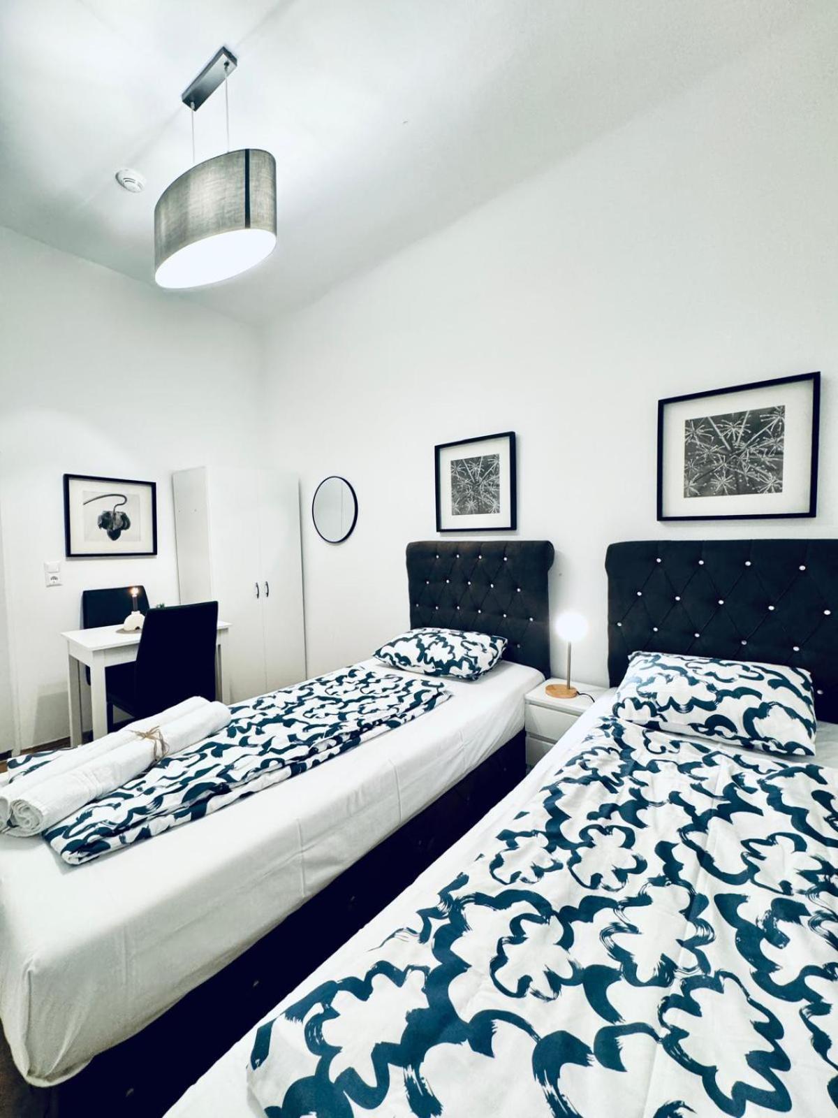 Chic 5br For 10p, With Direct Access * Vienna