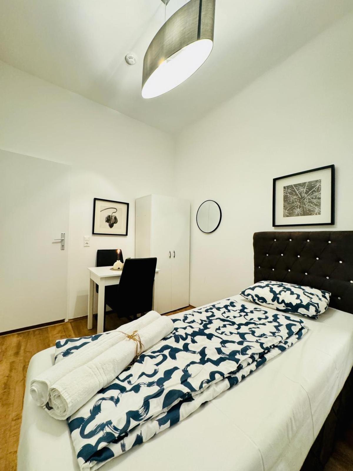Chic 5br For 10p, With Direct Access Apartment *