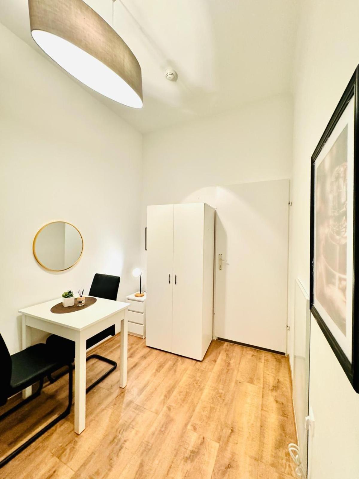 Chic 5br For 10p, With Direct Access *