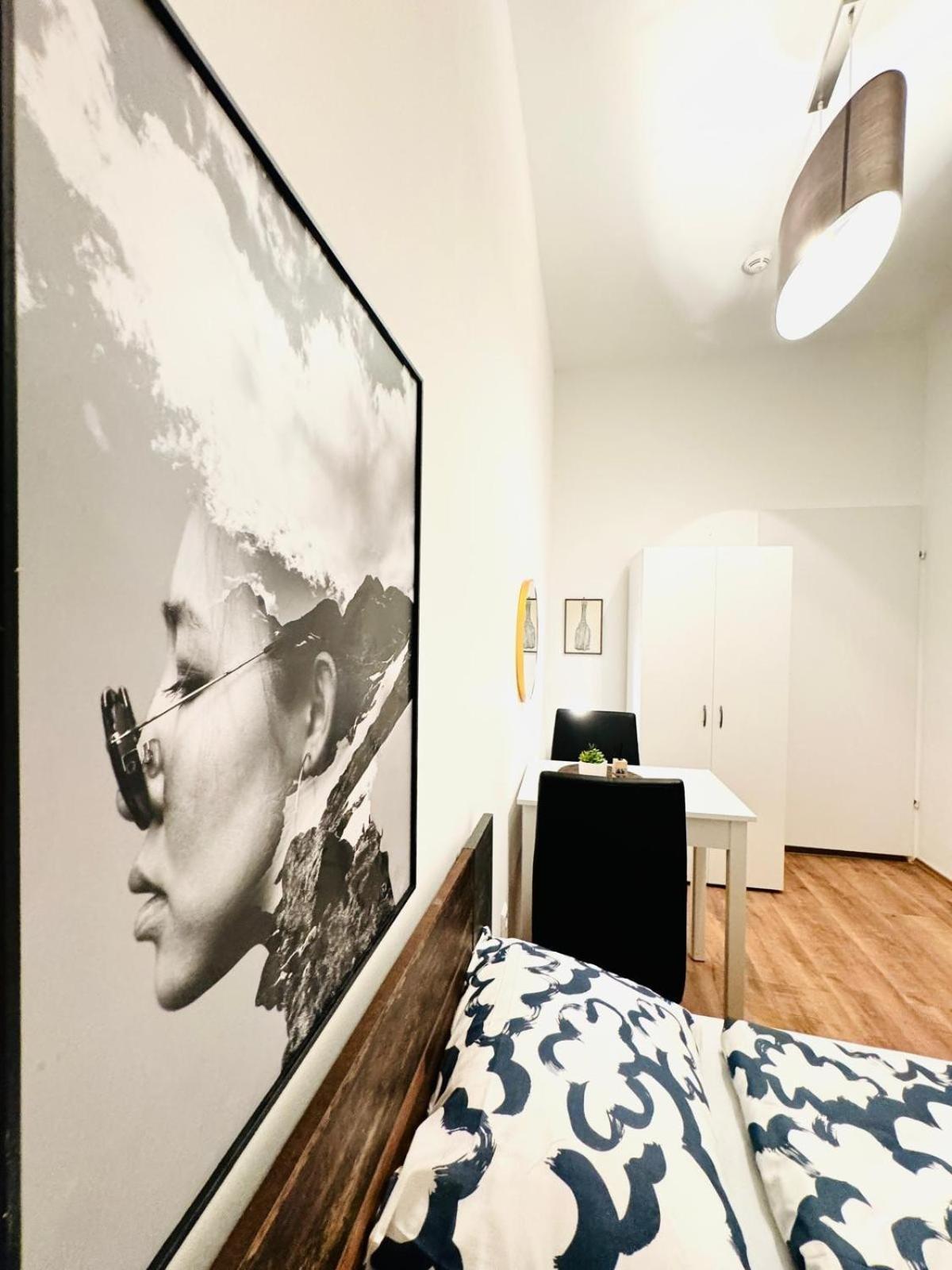 Chic 5br For 10p, With Direct Access Vienna
