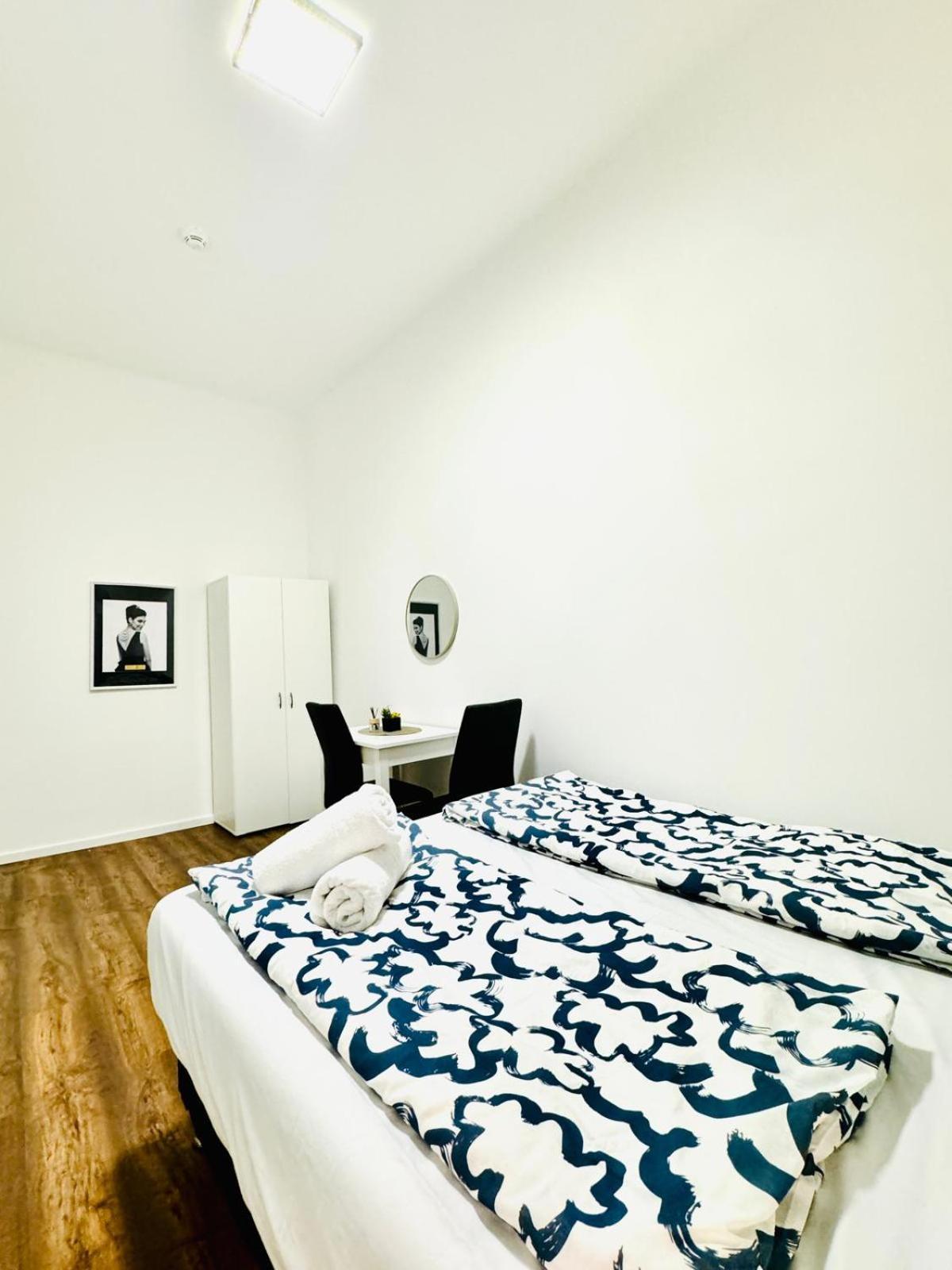 Appartamento Affordable 5br Shared Apt, 11 Min To Atzgersdorf Vienna