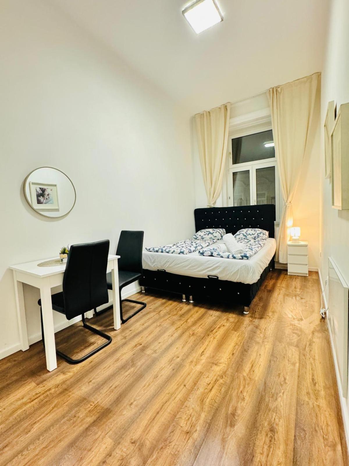 Appartamento Affordable 5br Shared Apt, 11 Min To Atzgersdorf *