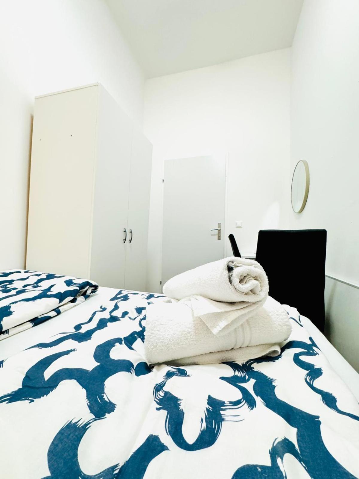 Appartamento Affordable 5br Shared Apt, 11 Min To Atzgersdorf