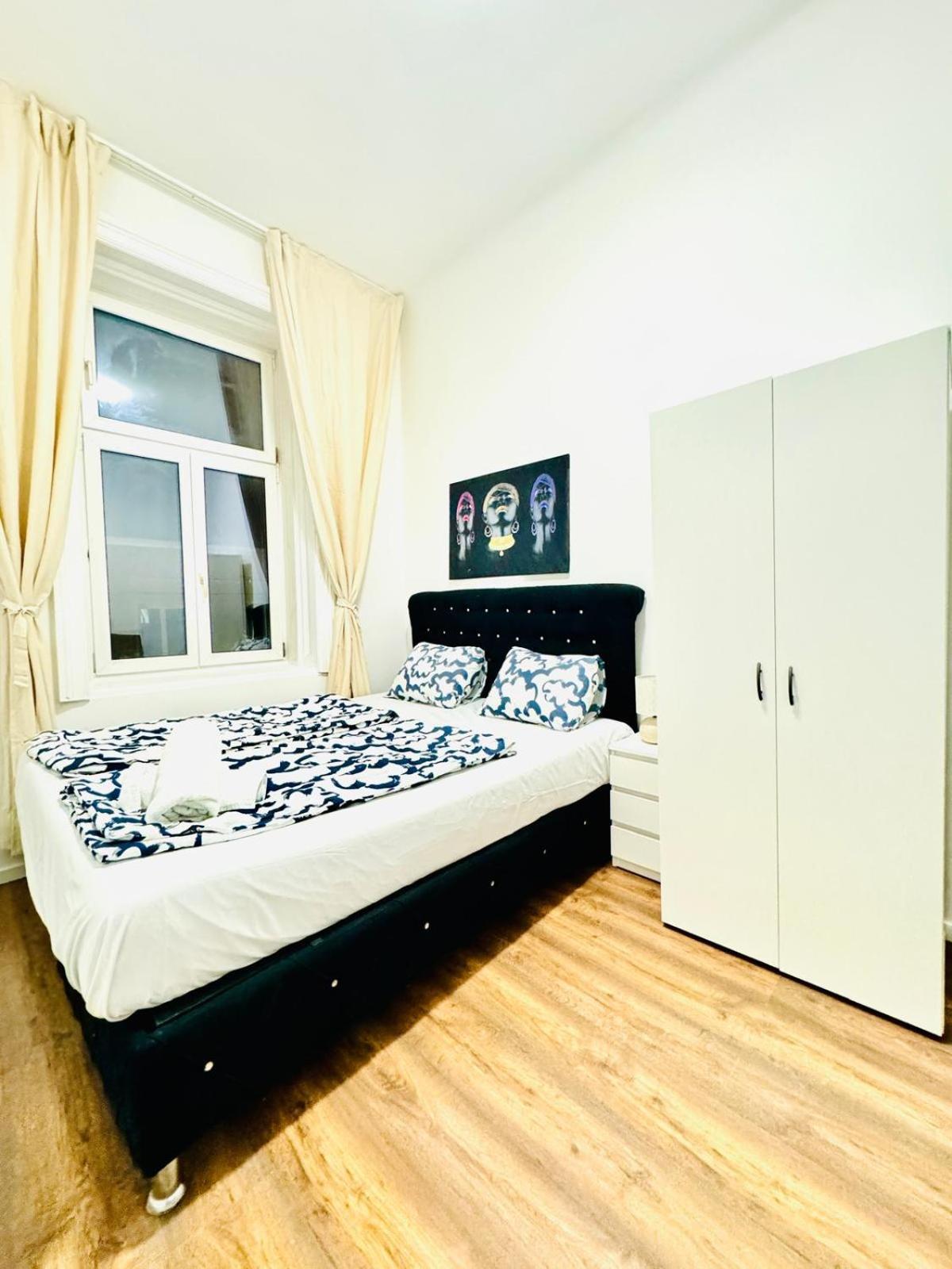 Appartamento Affordable 5br Shared Apt, 11 Min To Atzgersdorf