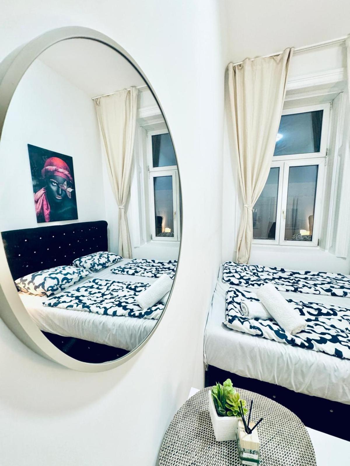 Affordable 5br Shared Apt, 11 Min To Atzgersdorf Appartamento