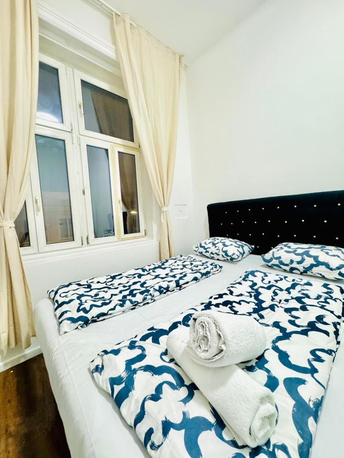 Affordable 5br Shared Apt, 11 Min To Atzgersdorf Appartamento Vienna