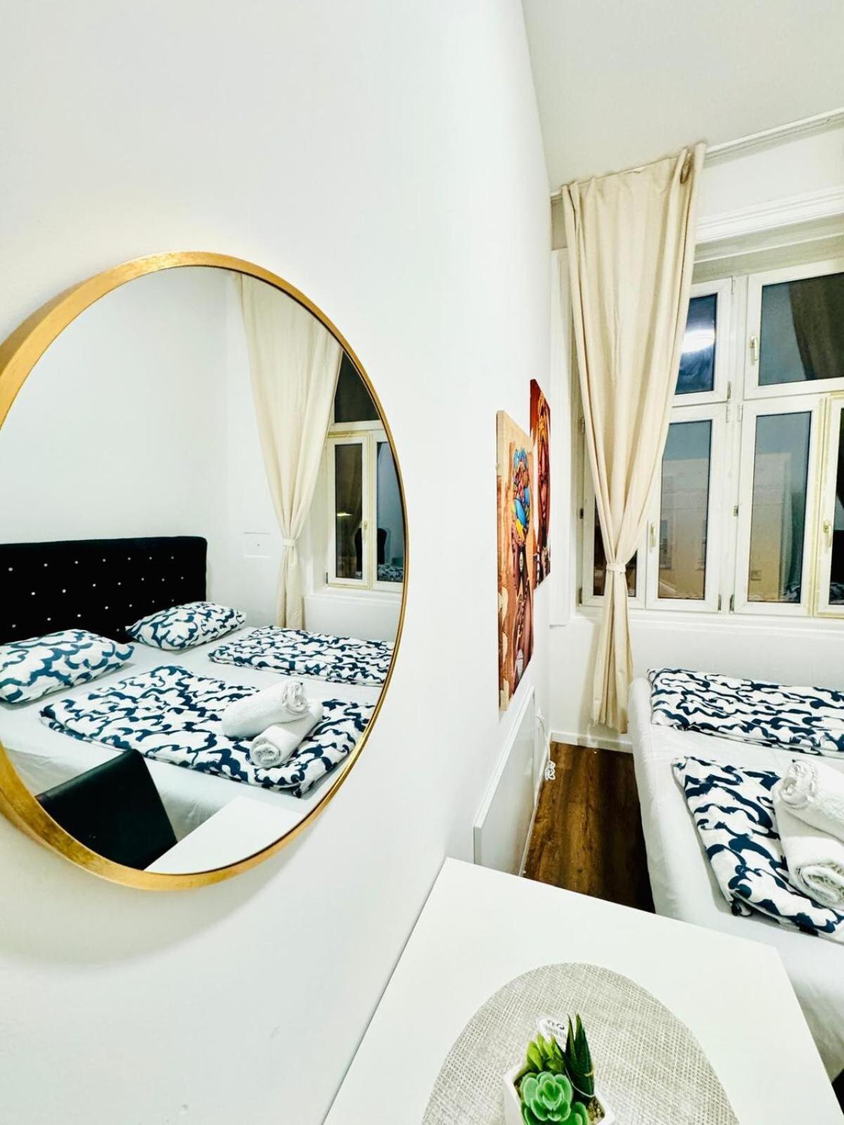 Apartment Affordable 5 Bedroom Apartment, Near Atzgersdorf Park